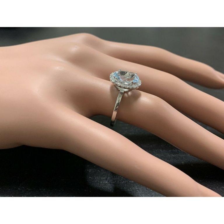 Women's 3.65 Carat Natural Aquamarine and Diamond 14 Karat Solid White Gold Ring For Sale