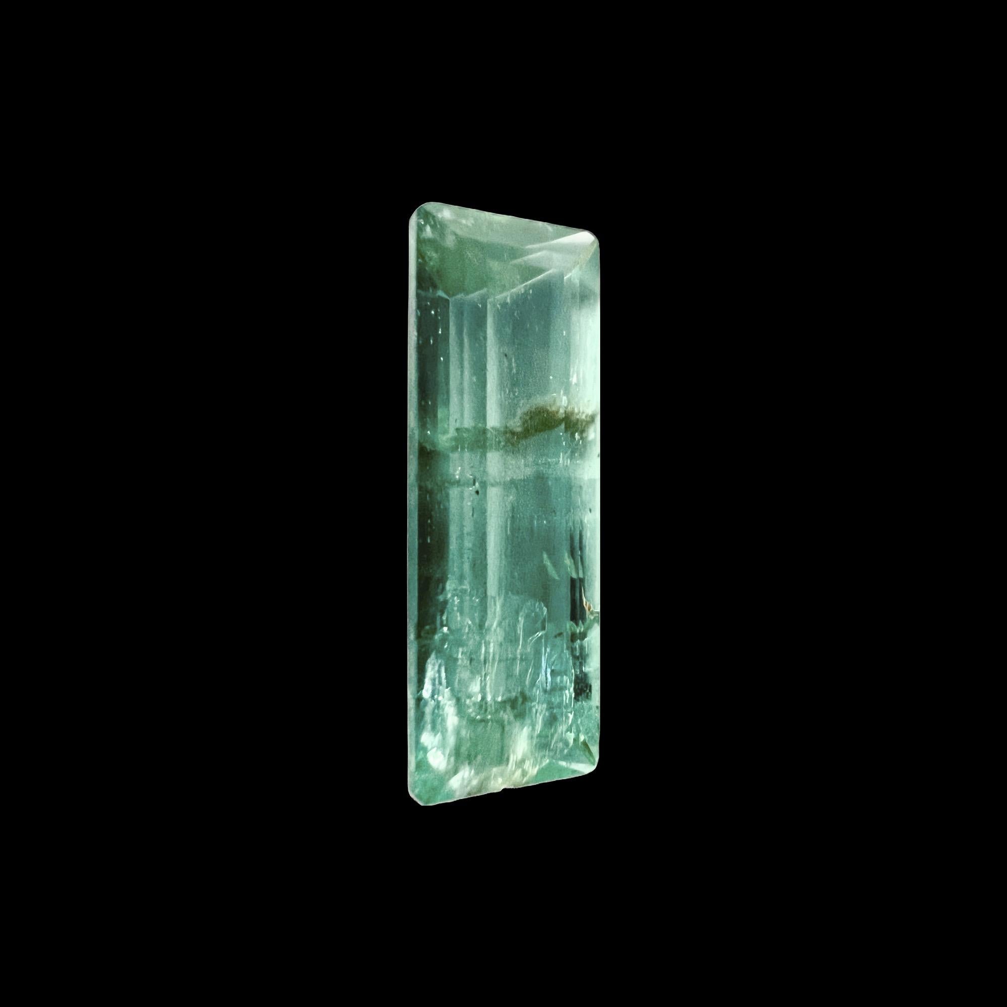 3.65ct NON-OILED Rectangular Natural EMERALD Gemstone For Sale 2