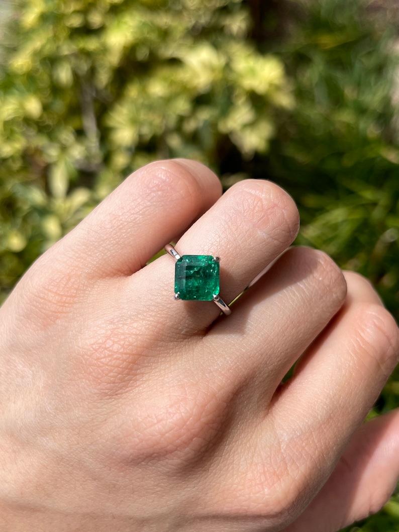 Modern 3.65tcw 14K Asscher Cut Emerald & Diamond Ring - Rich Green Hidden Accents For Sale