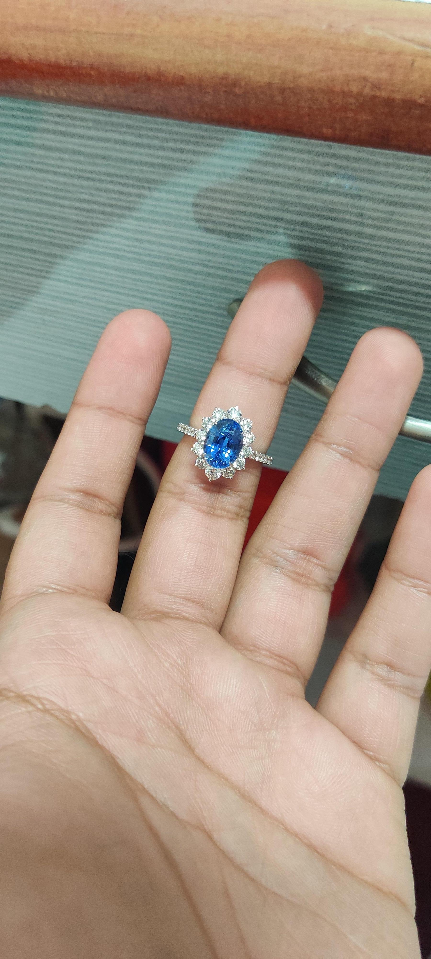 Women's 3.66 Carat Ceylon Blue Sapphire Diamond Ring For Sale