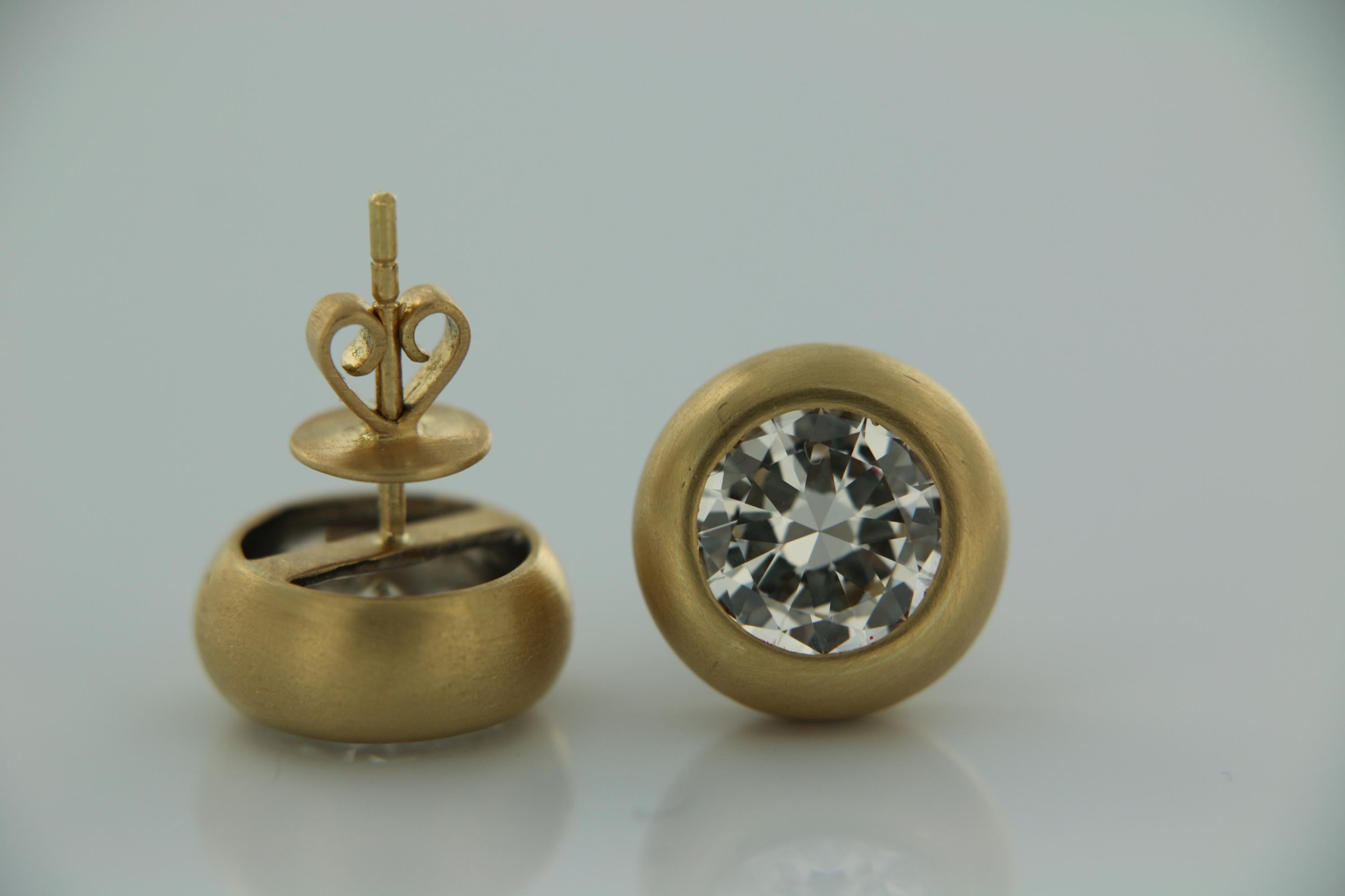 3.66 Carat Natural Diamond Solitaire Studs Earrings in 18 Karat Yellow Gold 3