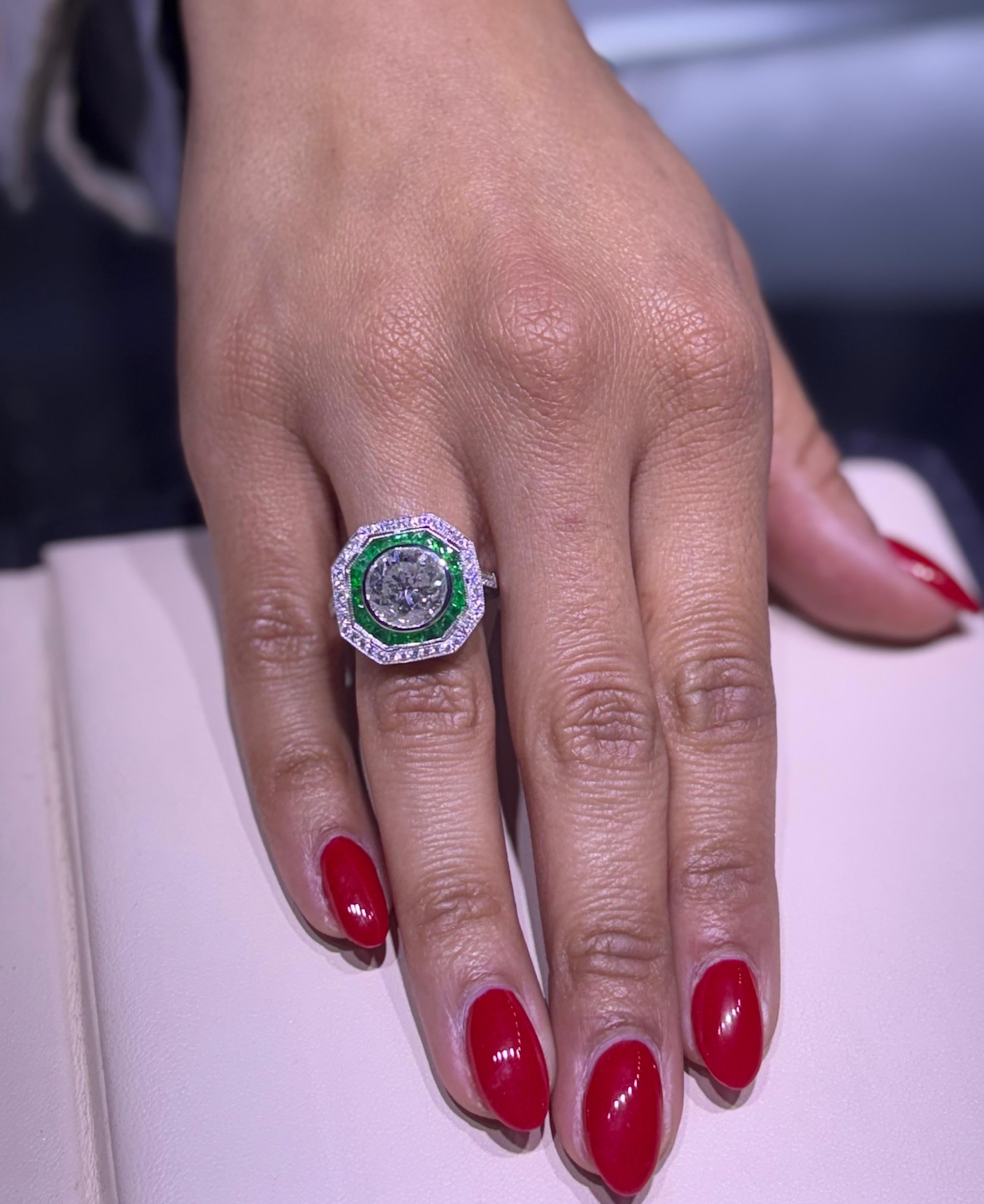 3.66 Carat Natural Round Brilliant Diamond & Emerald Ring For Sale 1