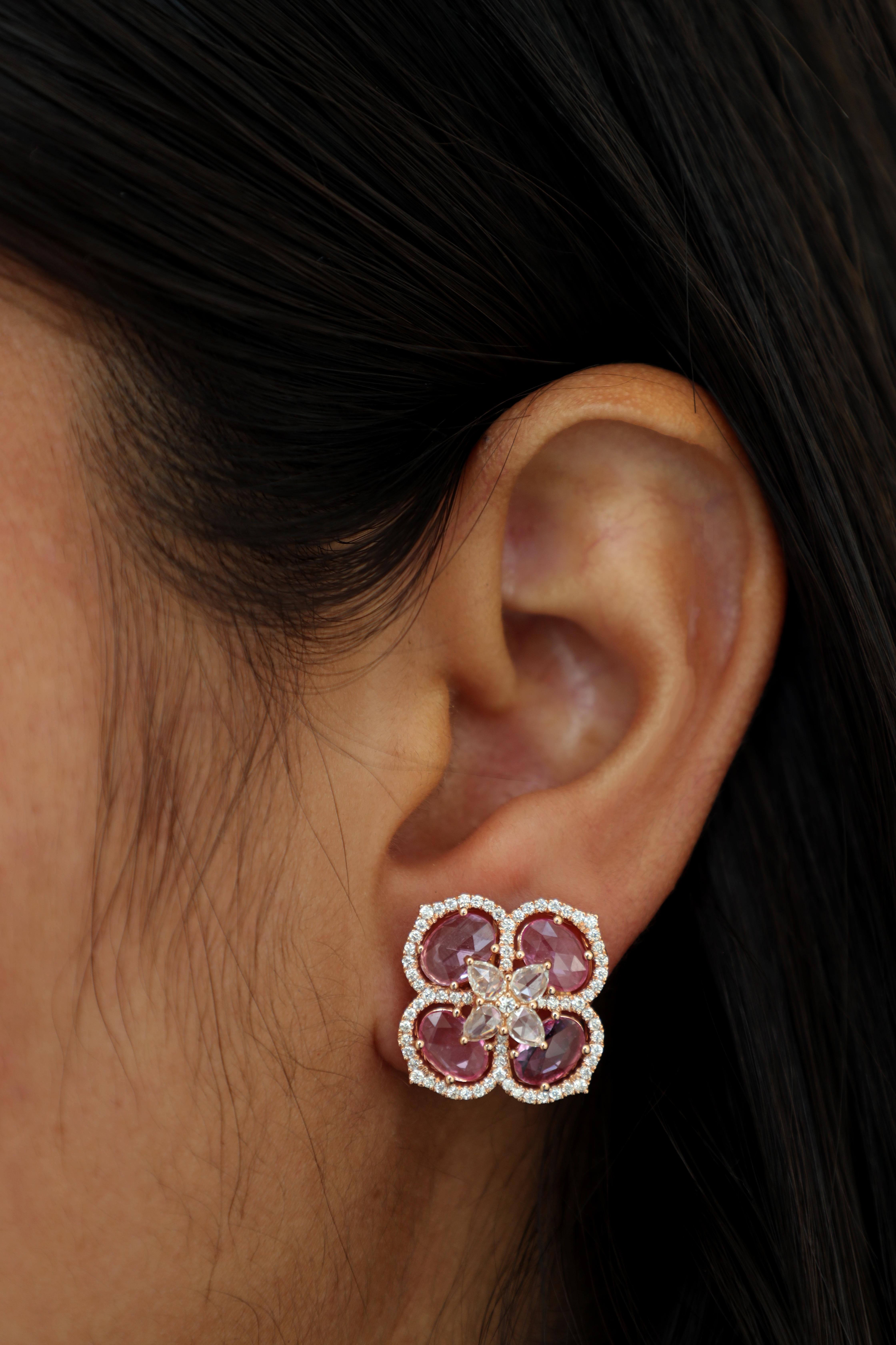 Taille ovale Clous d'oreilles en or rose 18 carats avec saphir rose de 3,66 carats, diamants ronds et taille rose en vente