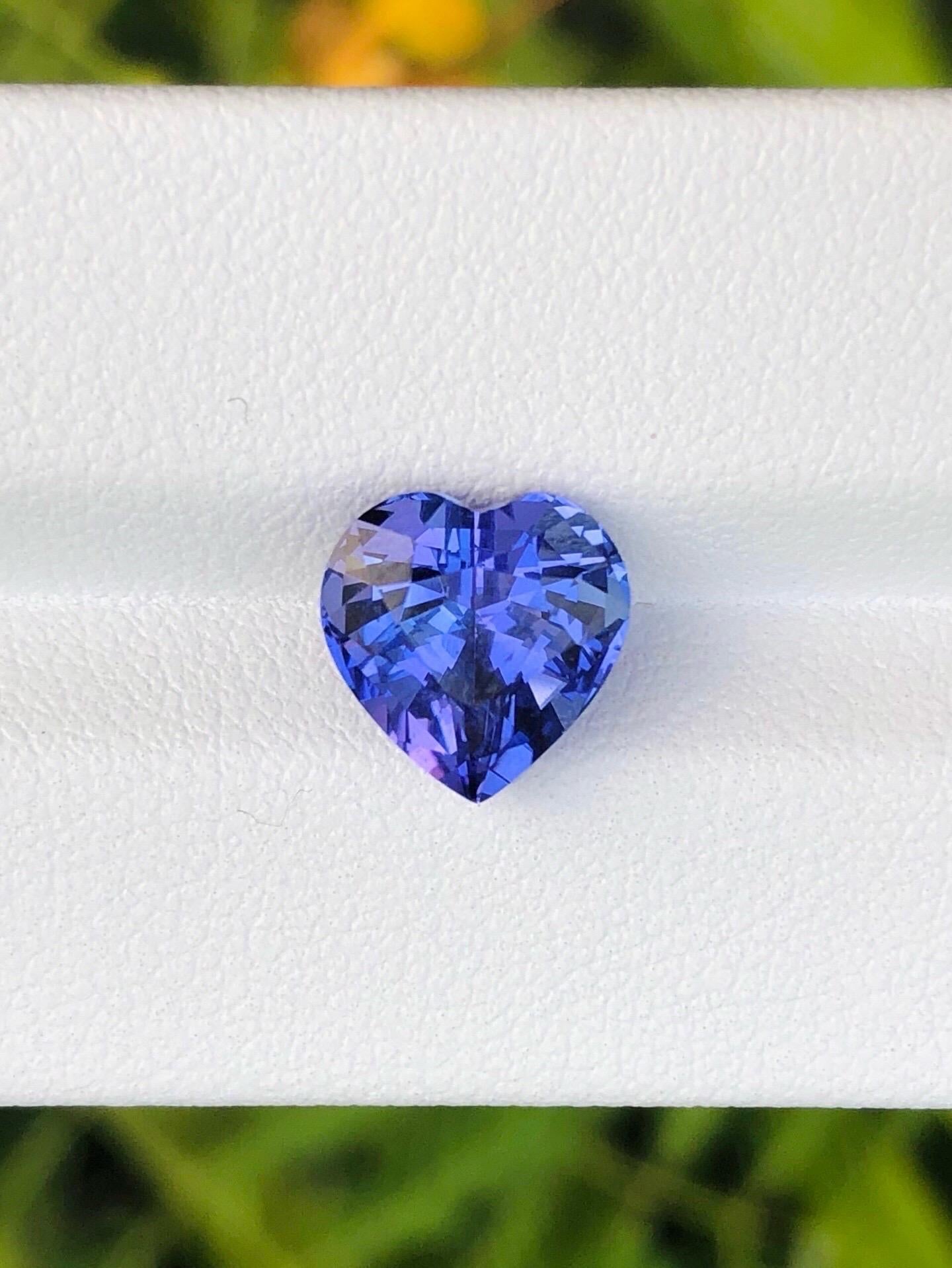 
TZA115
3.66 Cts Natural Tanzanite Gemstone Heart cut Blue color eye clean clarity.

DESCRIPTION DE LA GEMME
Espèce :  Tanzanite
Variété : Tanzanite
Poids :  3.66 Ct
Couleur : Bleu
Coupez :  Excellent
La clarté :   Nettoyage de l'œil 
Origine :