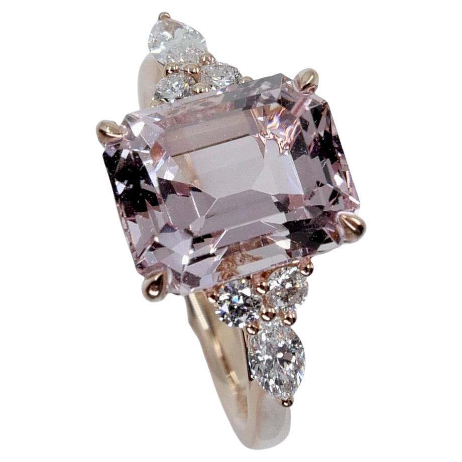 3.66 Cts Peach Pink Morganite & Diamond Cocktail Ring. Stunning!  For Sale