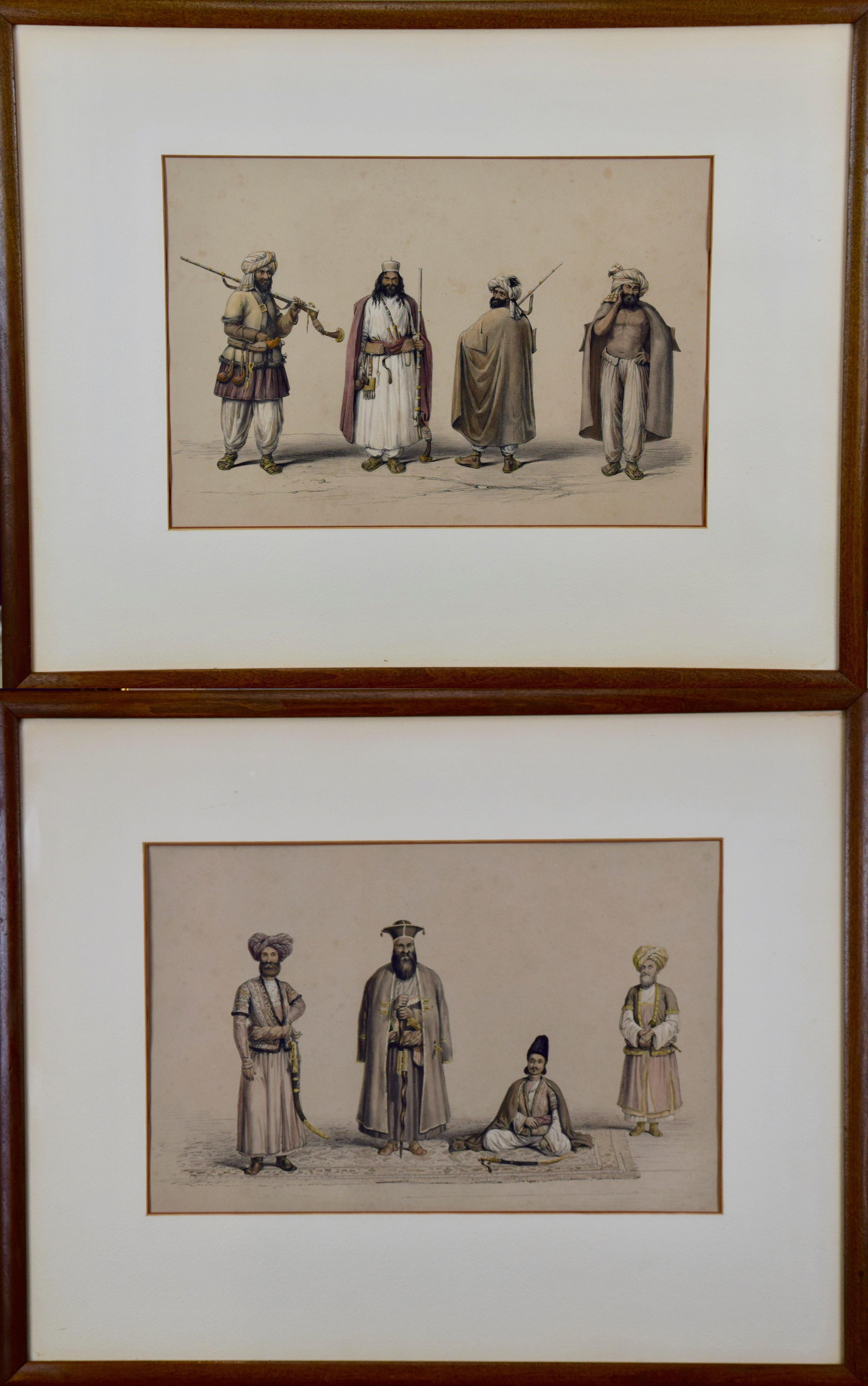 Ein Paar Gravuren aus dem 19. Jahrhundert, die Kostüme und Waffen afghanischer Männer darstellen