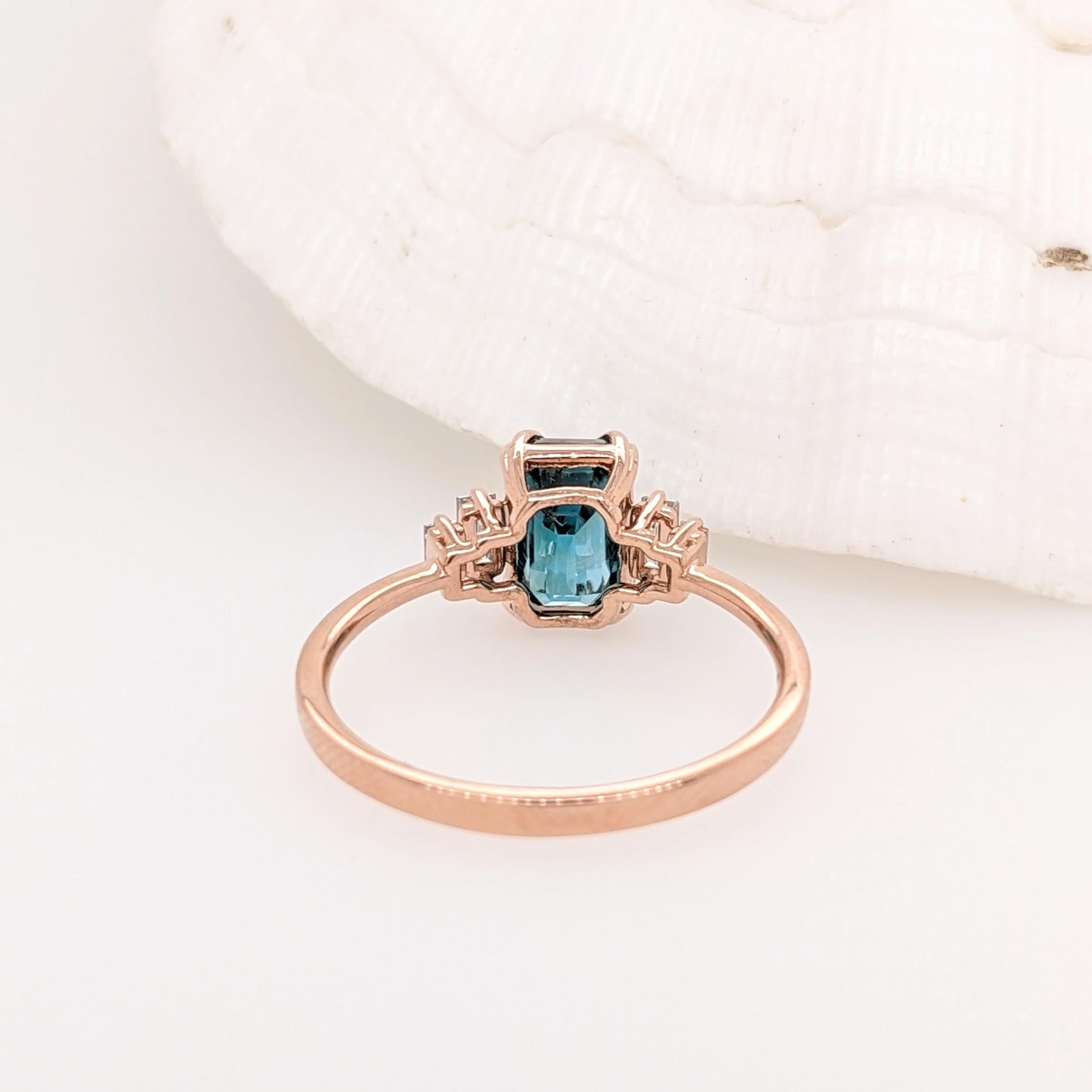 3,66 Karat Zirkon-Ring mit Diamant-Akzenten aus 14K Roségold im Smaragdschliff 8,5x6 mm im Angebot 1