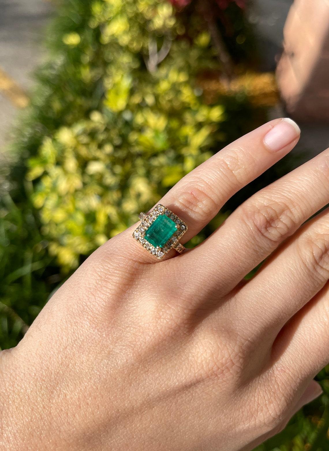 3.66tcw 14K Colombian Emerald-Emerald Cut & Diamond Halo Vintage Gold Ring For Sale 1