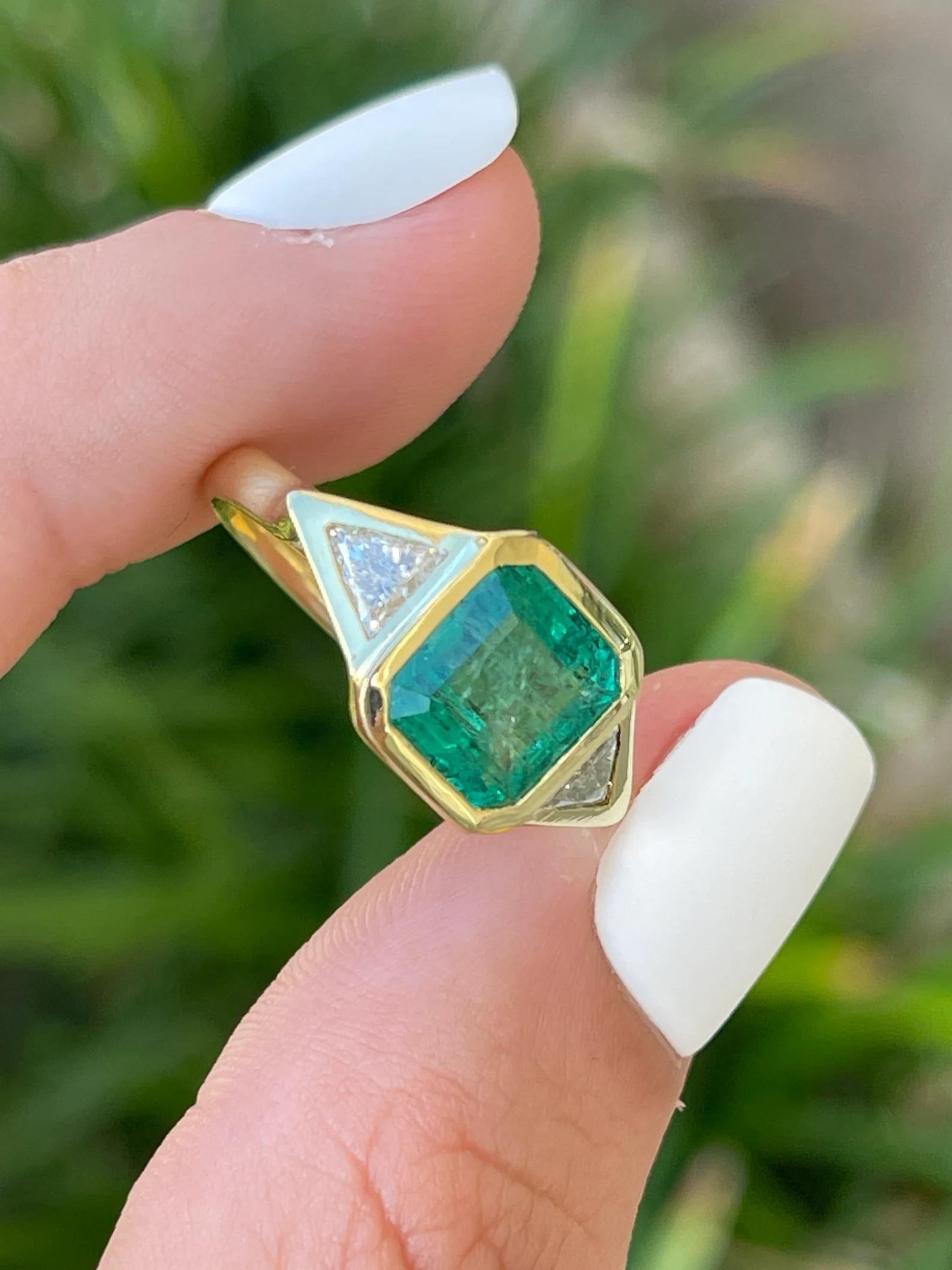 3.66tcw High Quality Three Stone Emerald & Trillion Diamond Bezel Set Ring 18K For Sale 1