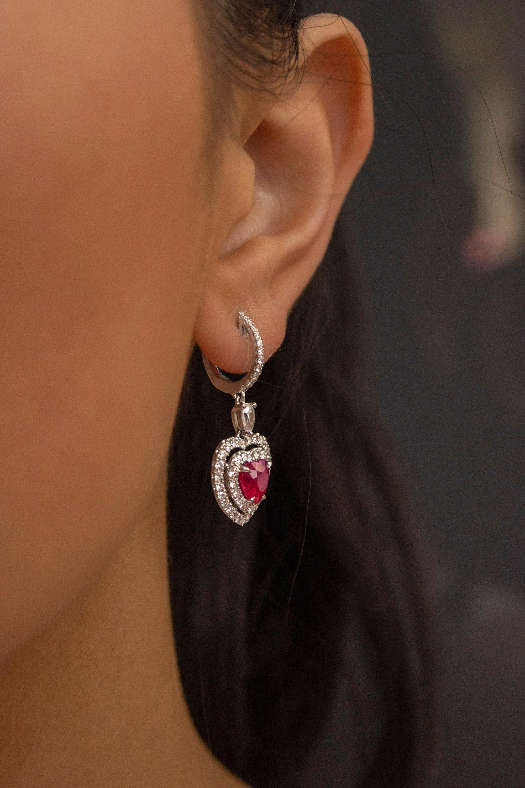 Roman Malakov 3,67 Karat herzförmige Rubin- und Diamant-Halo-Ohrringe im Zustand „Neu“ im Angebot in New York, NY