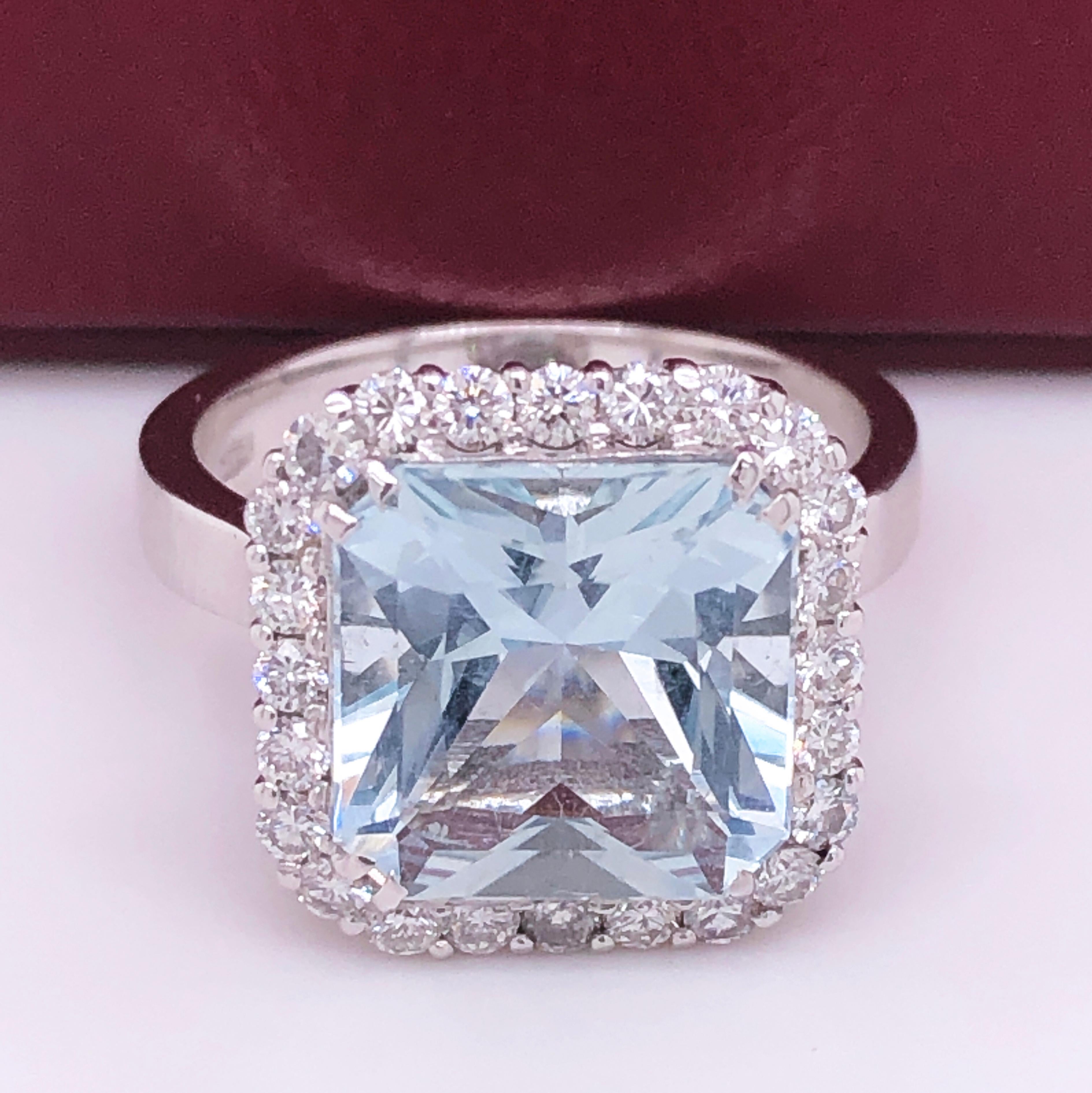 Berca 3.67Kt Natural Brazilian Aquamarine White Diamond White Gold Setting Ring In New Condition In Valenza, IT