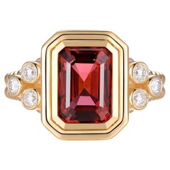 Anello Cocktail con tormalina rosa da 3,67 carati in oro giallo 18K