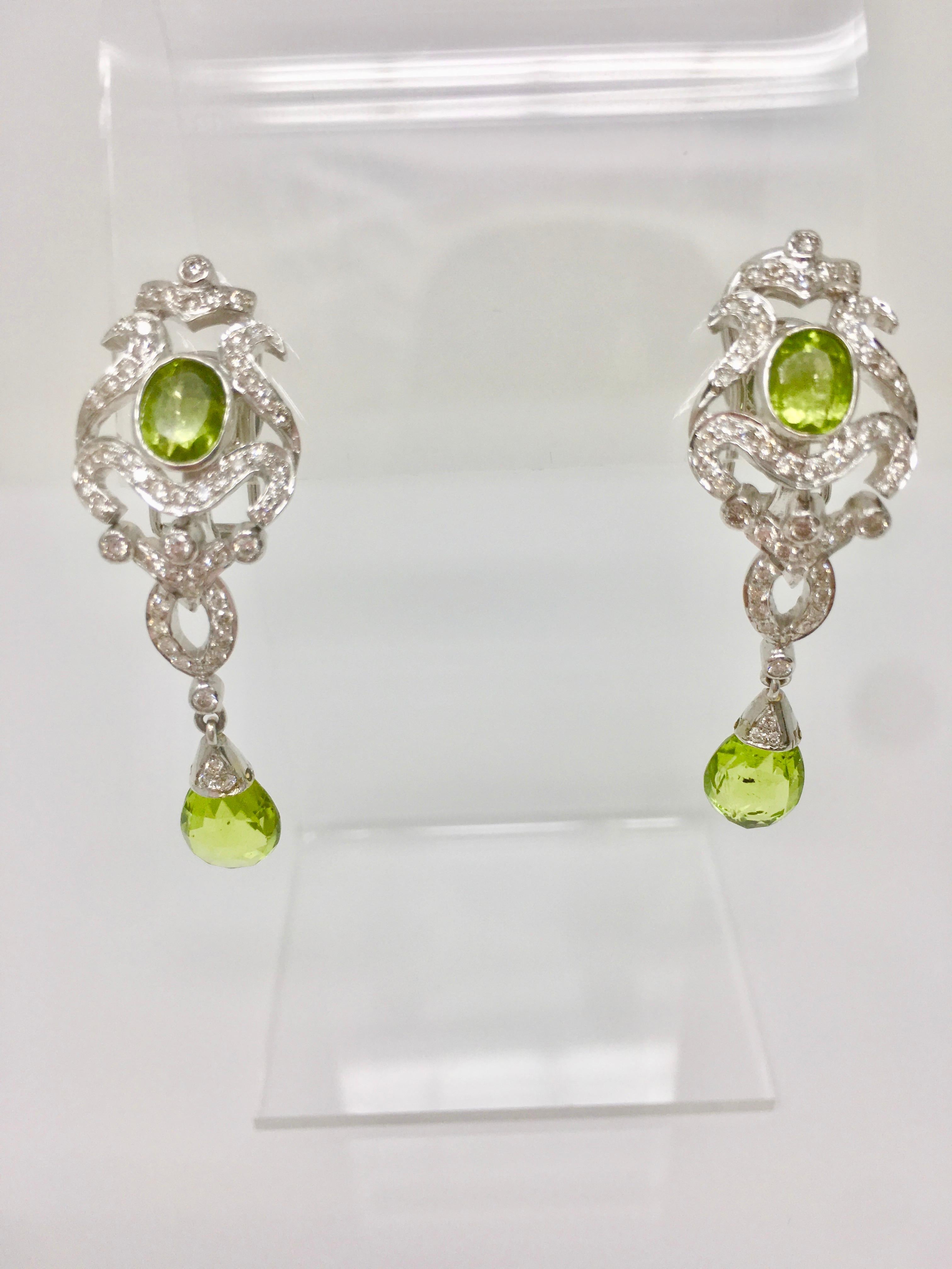 3,67 quilates  Juego de colgante de diamante redondo brillante blanco y peridoto de 17,45 quilates. en venta 1