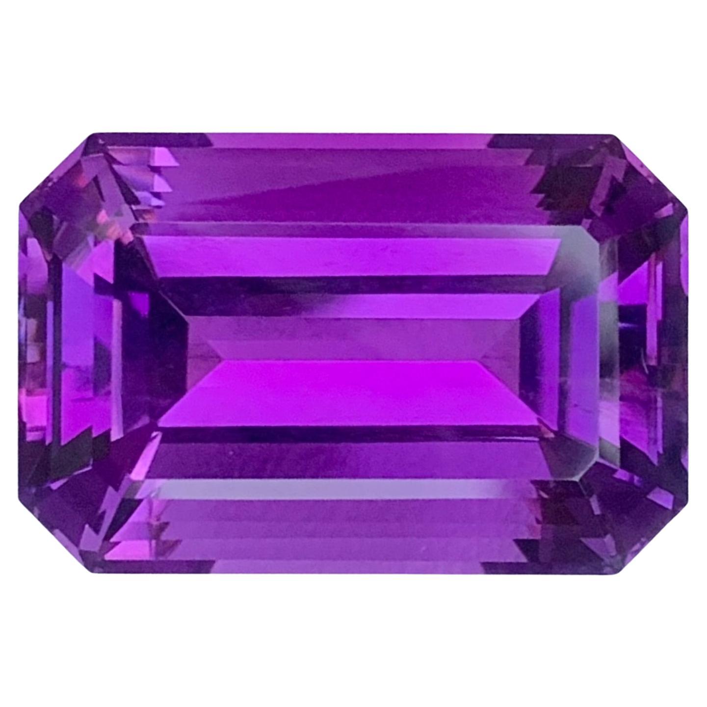 36.75 Carati Nature sciolti di ametista viola profonda a forma di smeraldo