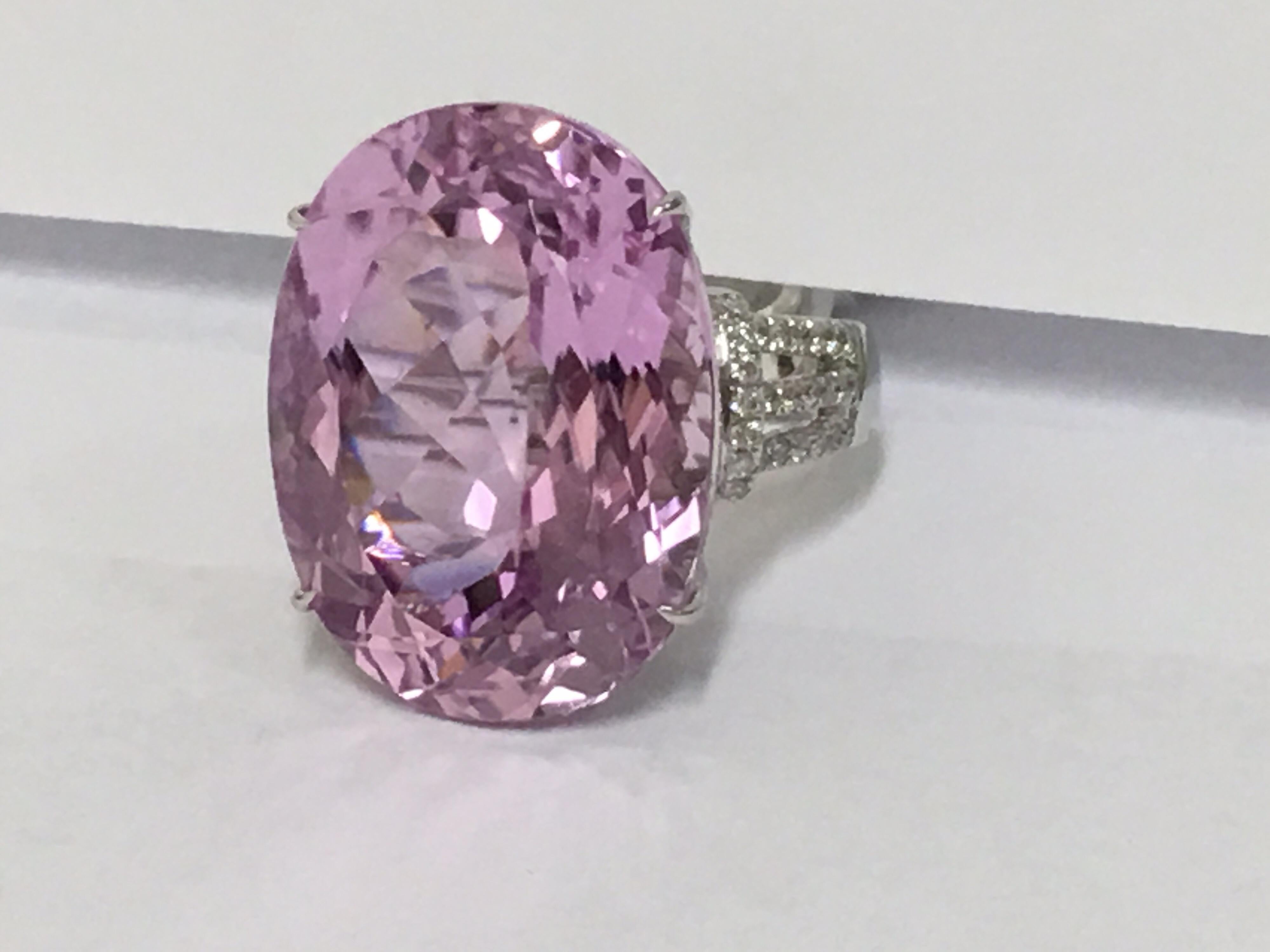 36.76 Carat Kunzite and Diamond Ring Set in 14 Karat White Gold In New Condition In Trumbull, CT