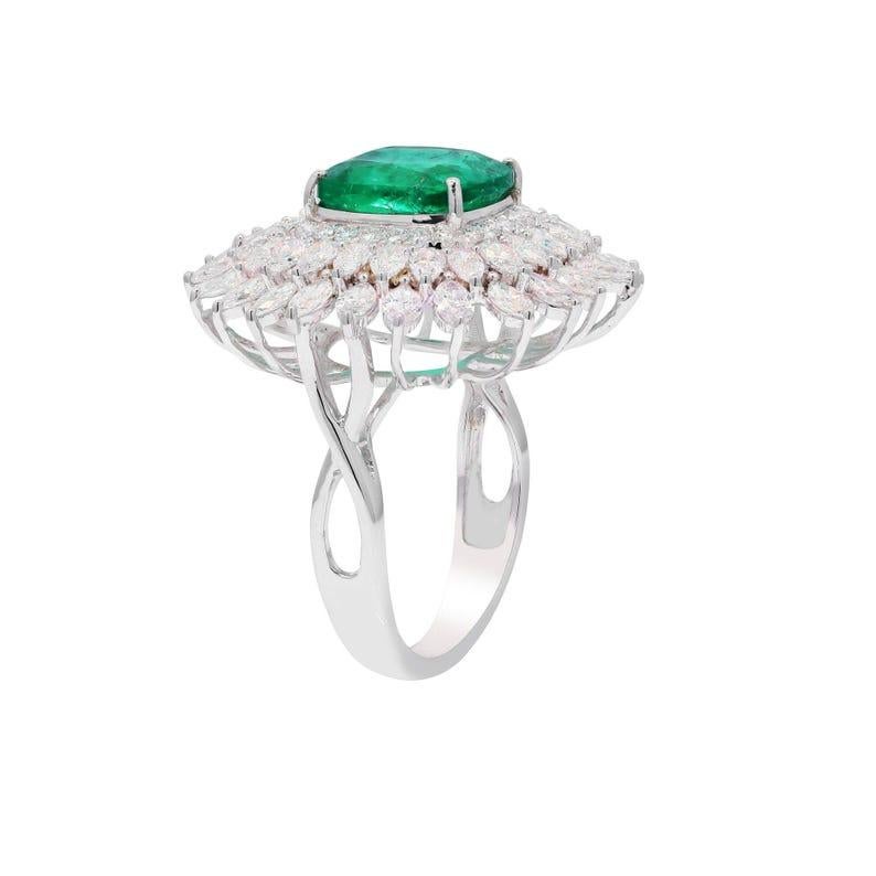Contemporain 3.67CTW Emeraude Naturelle Bagues en Or  Or blanc massif 18 carats avec diamants naturels en vente