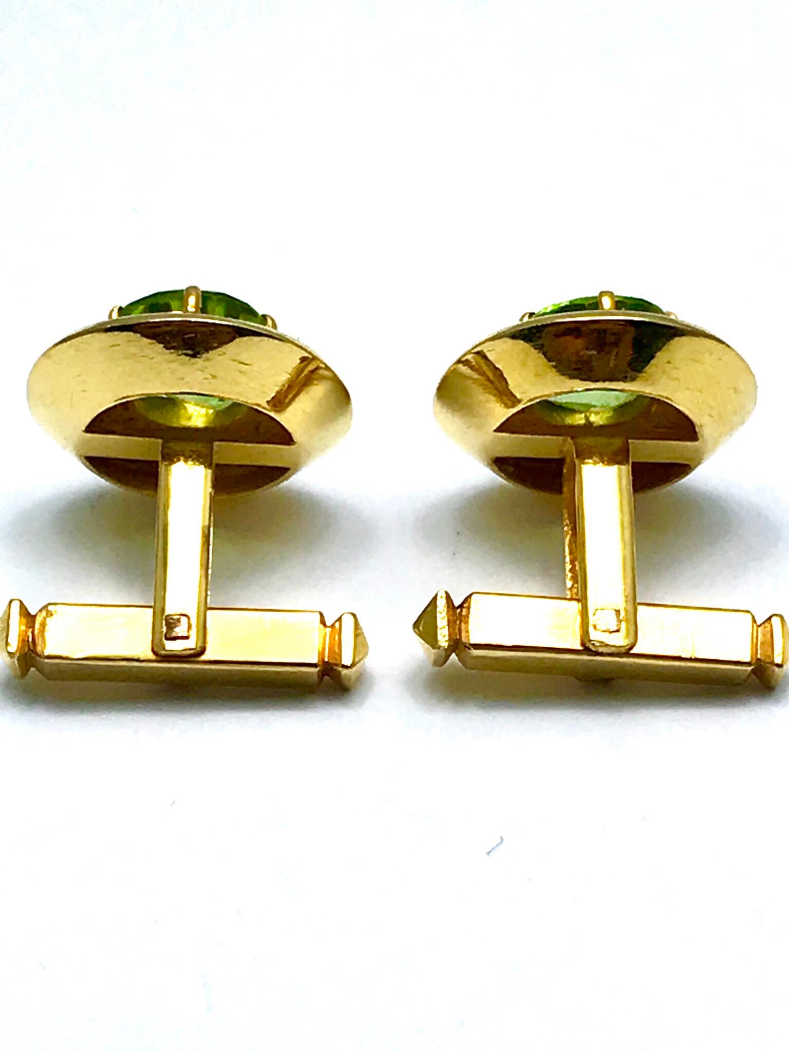 3.68 Carat Oval Peridot and 18 Karat Yellow Gold Cufflinks In Excellent Condition In Chevy Chase, MD