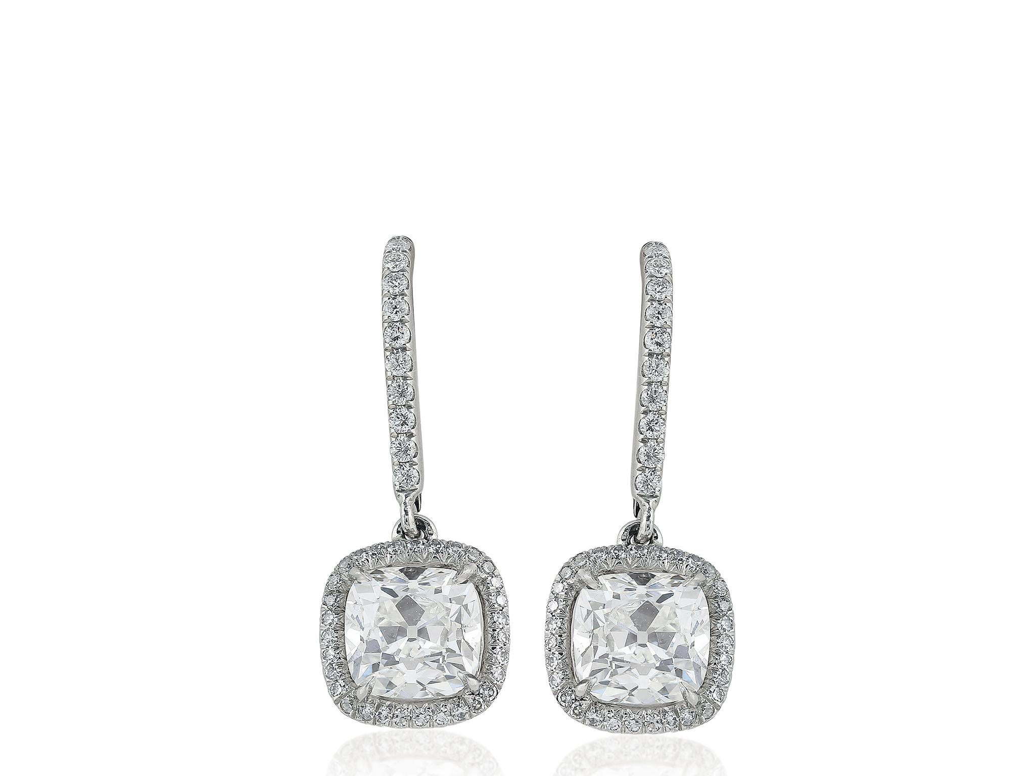 3.68 Carat Weight Cushion Cut Diamond Drop Earrings Platinum In New Condition For Sale In Chestnut Hill, MA