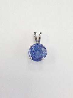 3.68 Carats Round Shape Natural Blue Sapphire Pendant