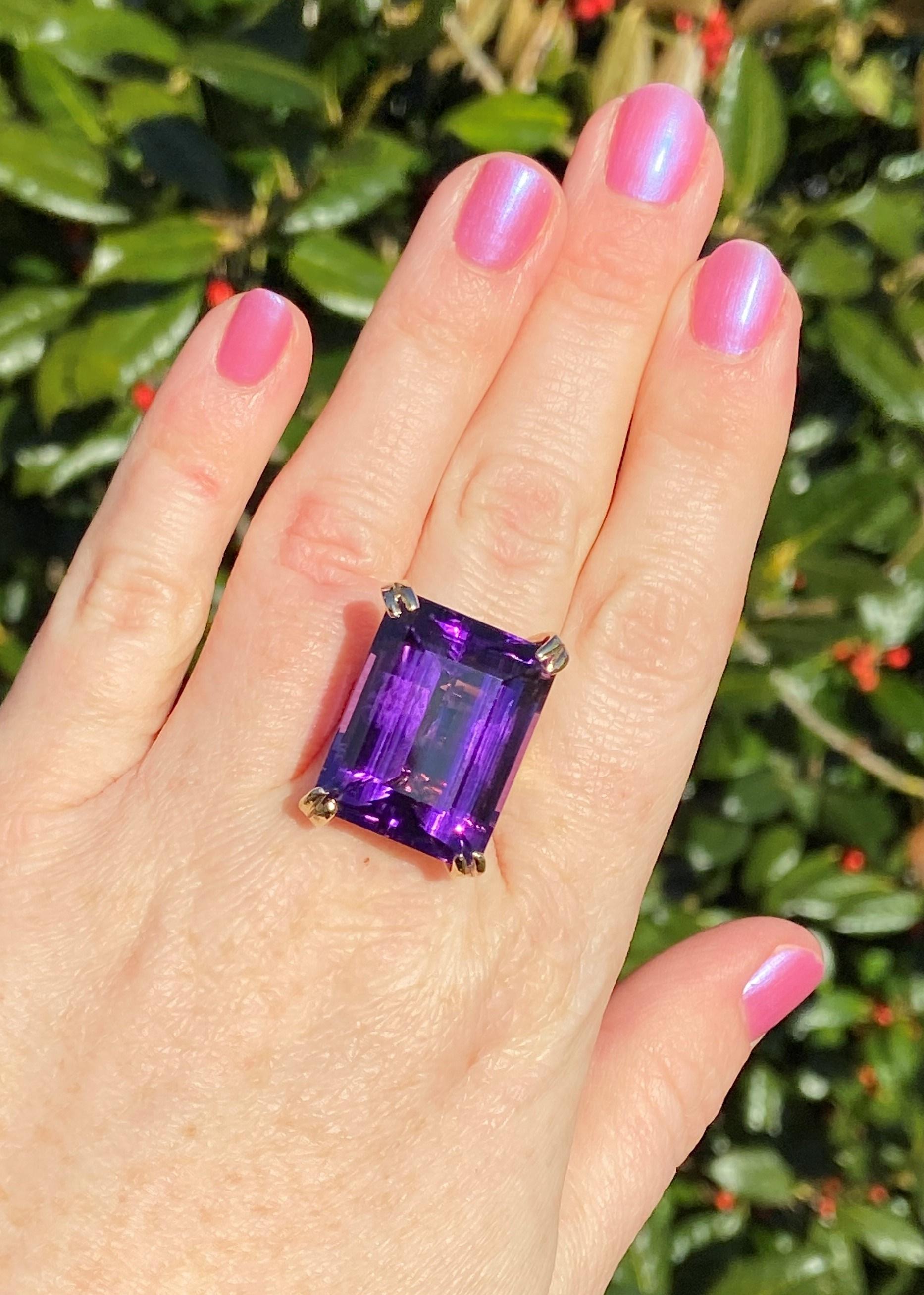36.82 Carat Amethyst Cocktail Ring in 14kt Gold  For Sale 1