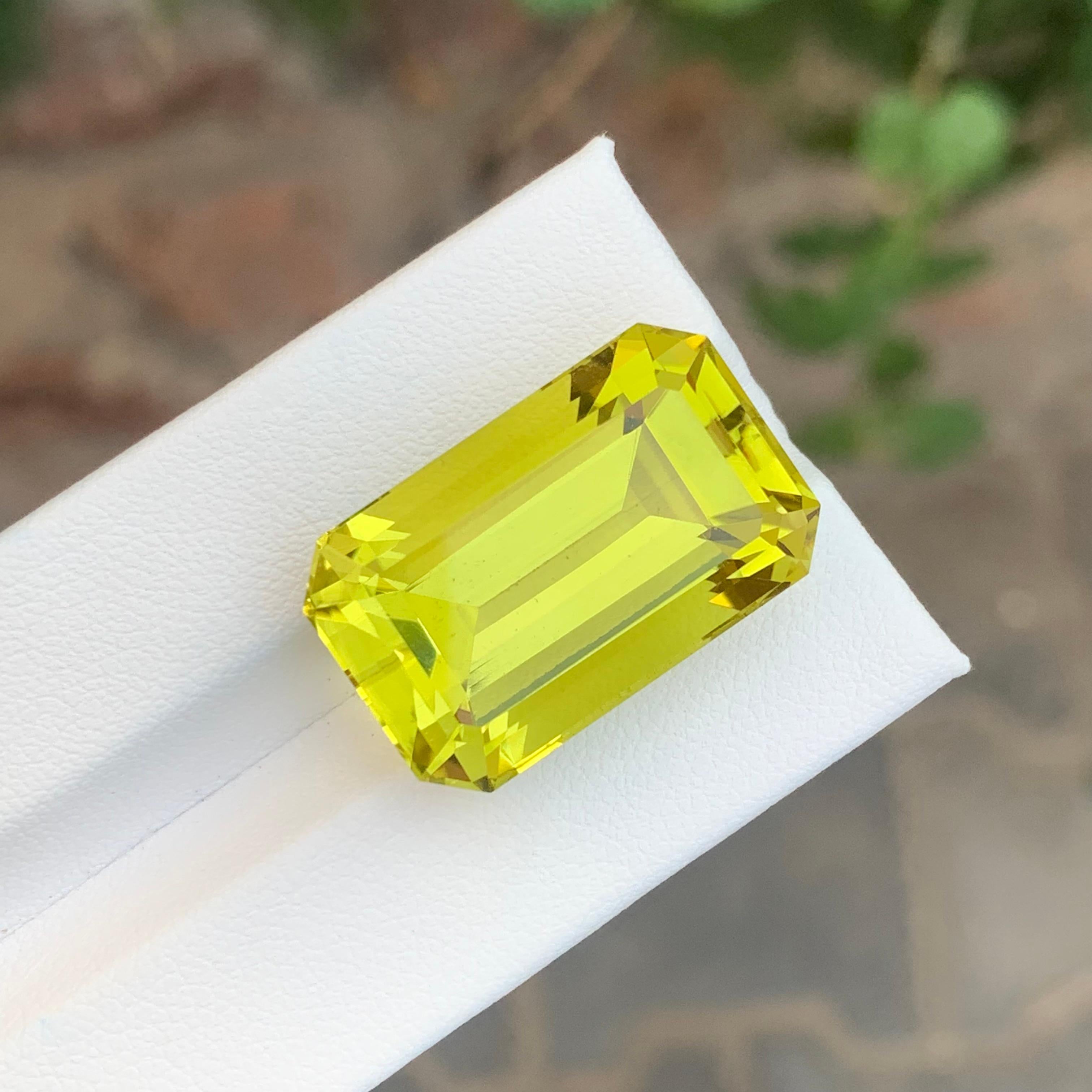 36.85 Carat Natural Loose Green Gold Lemon Quartz Emerald Shape Gemstone For Sale 7