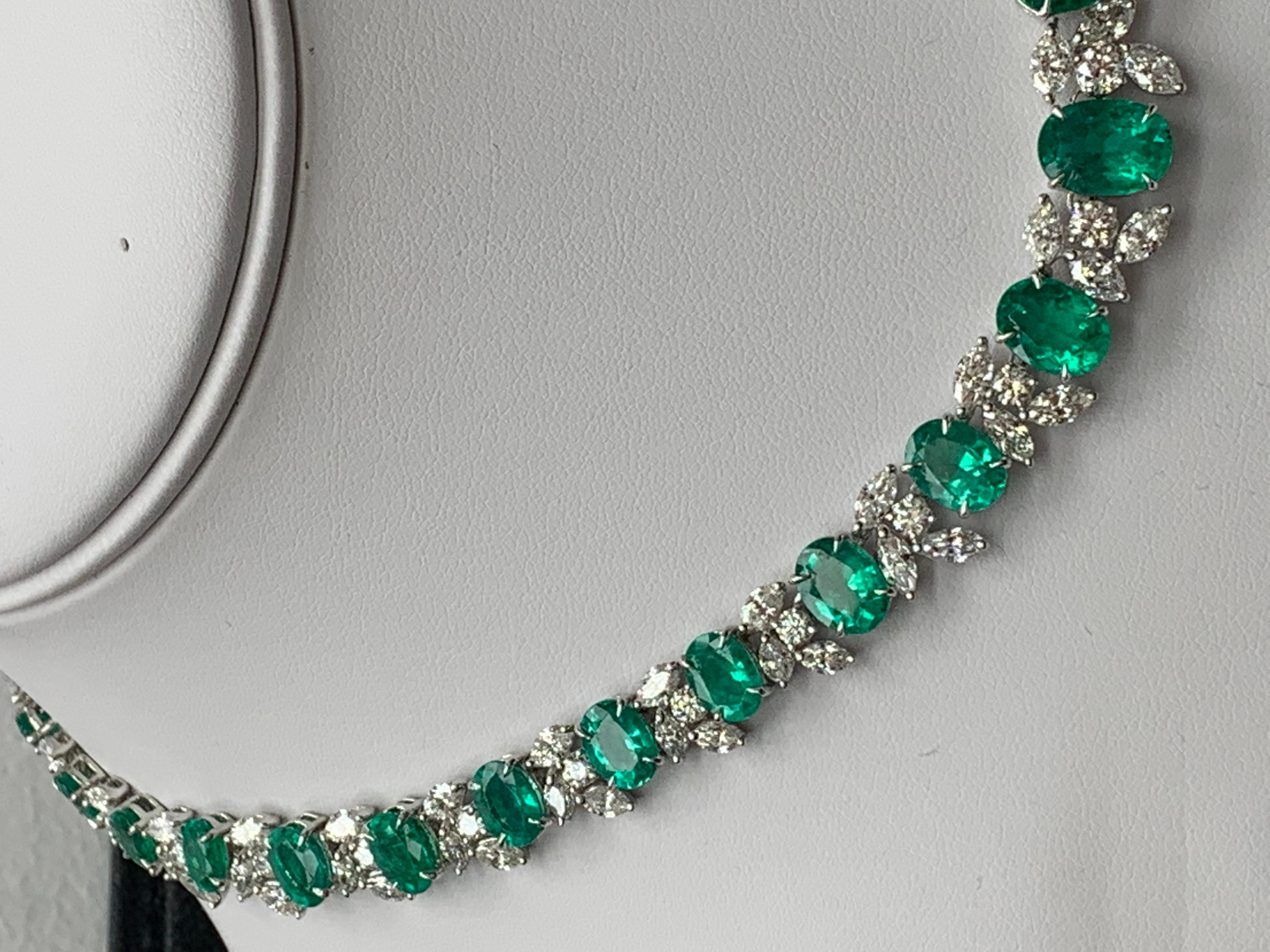 36.87 Carat Emerald and White mixed cut Diamond Necklace in 18k White Gold In New Condition For Sale In NEW YORK, NY