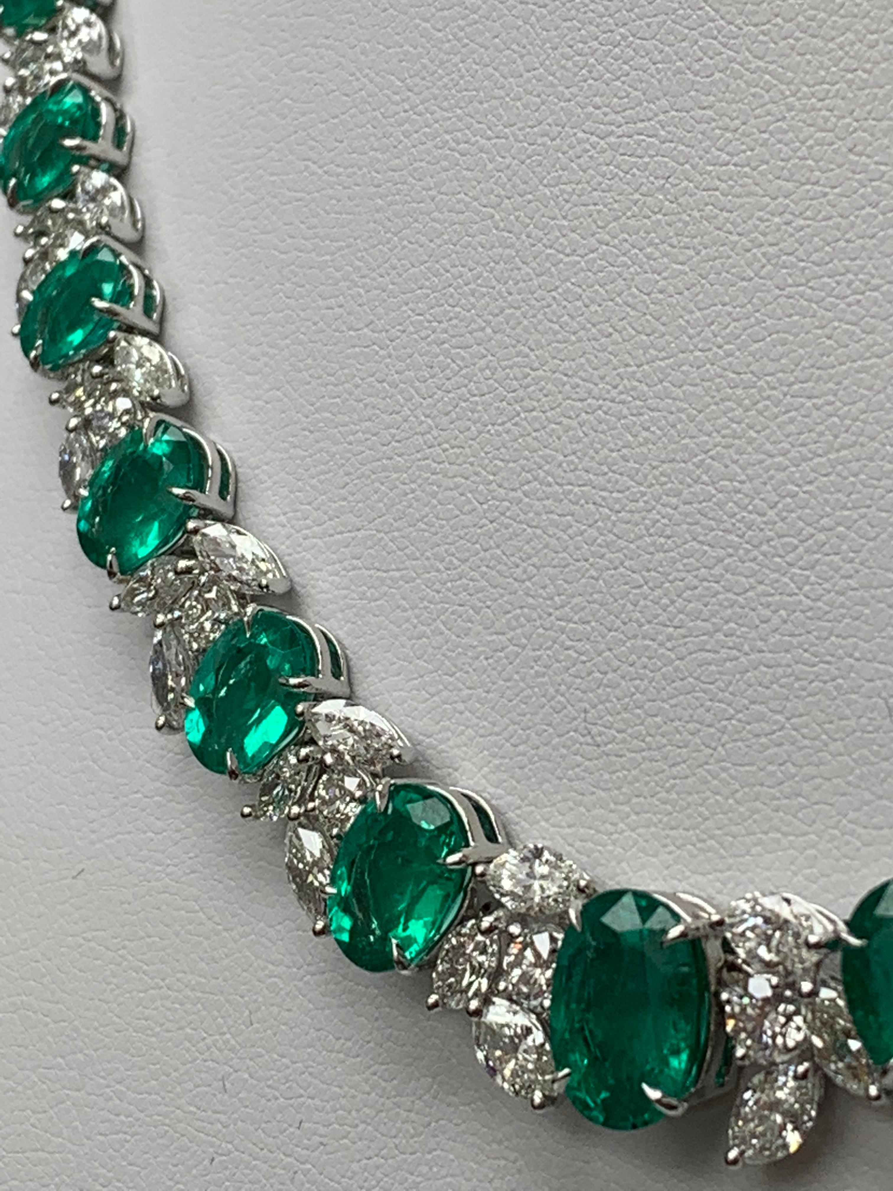 36.87 Carat Emerald and White mixed cut Diamond Necklace in 18k White Gold For Sale 2