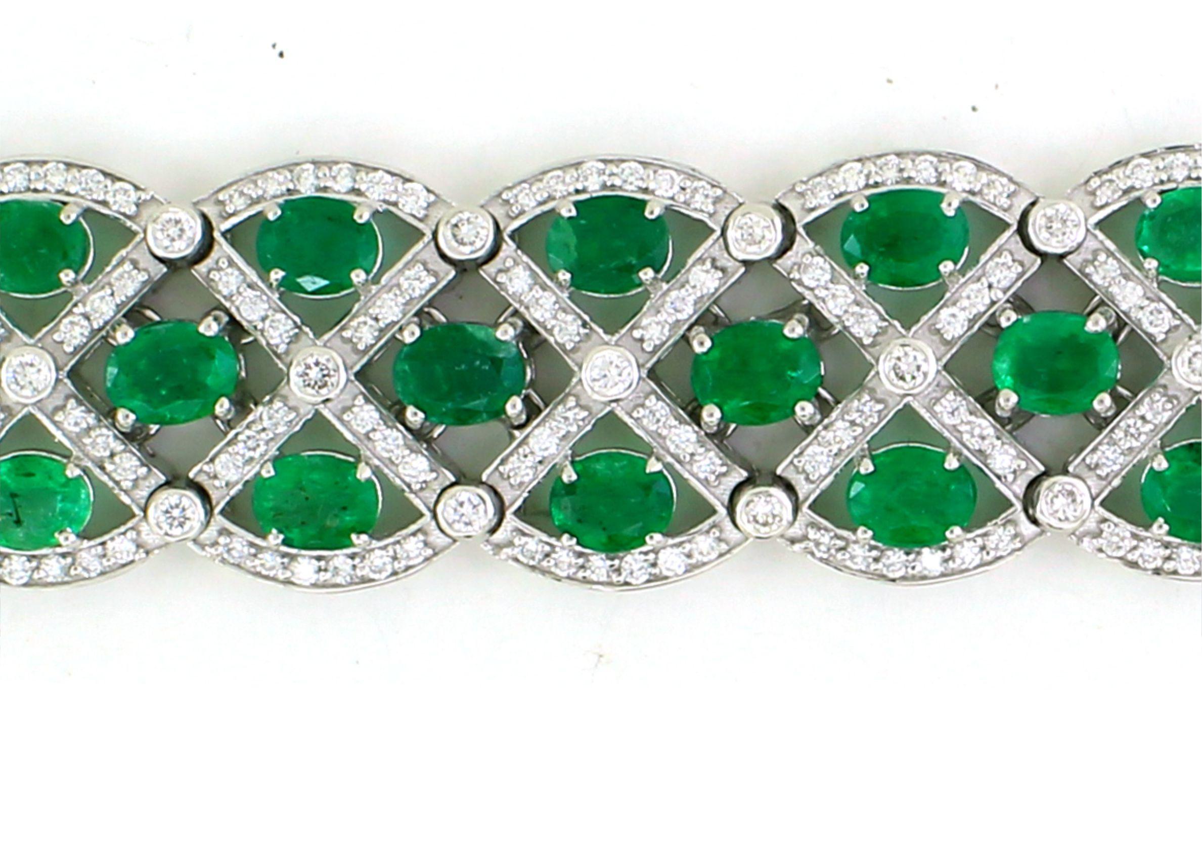 Pulsera de 3,69 cts de Diamante y 14,22 cts de Esmeralda Moderno en venta
