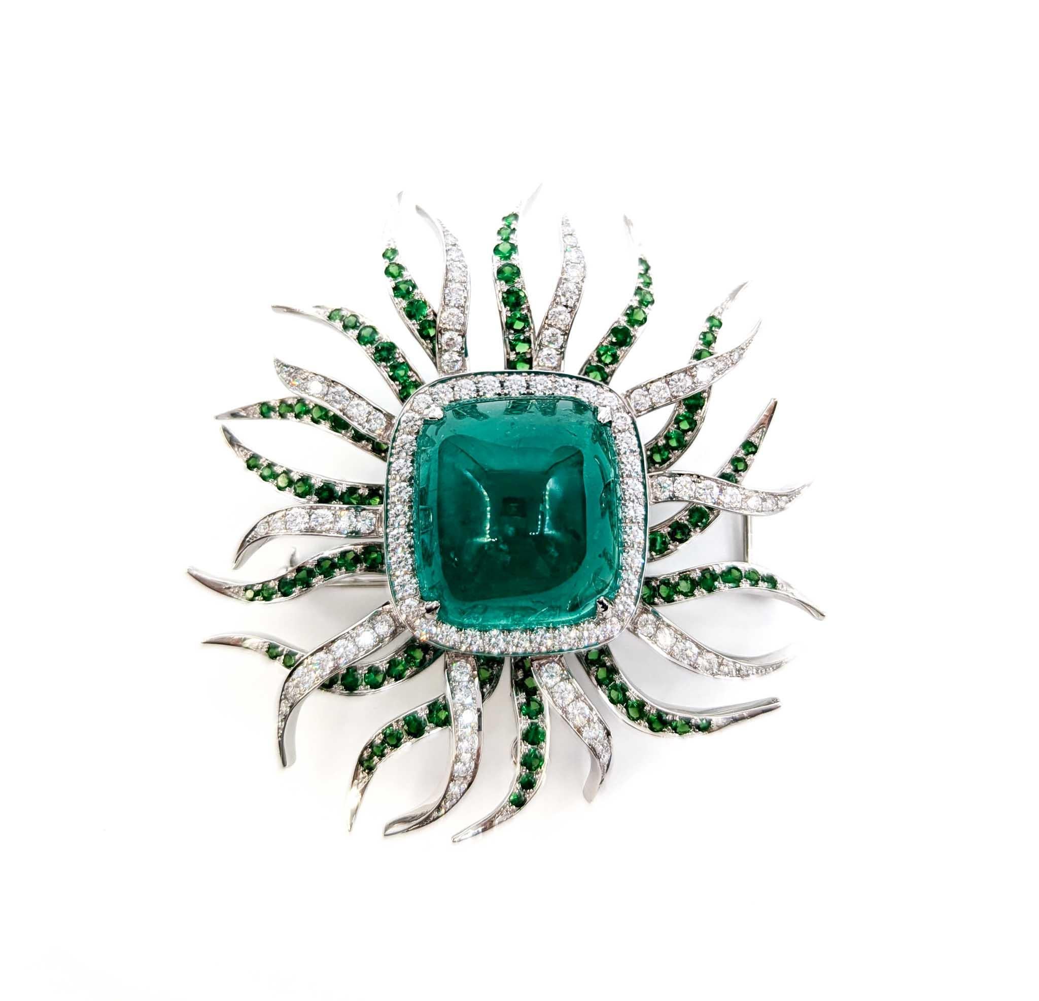 36.97ct Colombian Emerald & Diamond Pendant/Brooch in 18kt White Gold For Sale 3