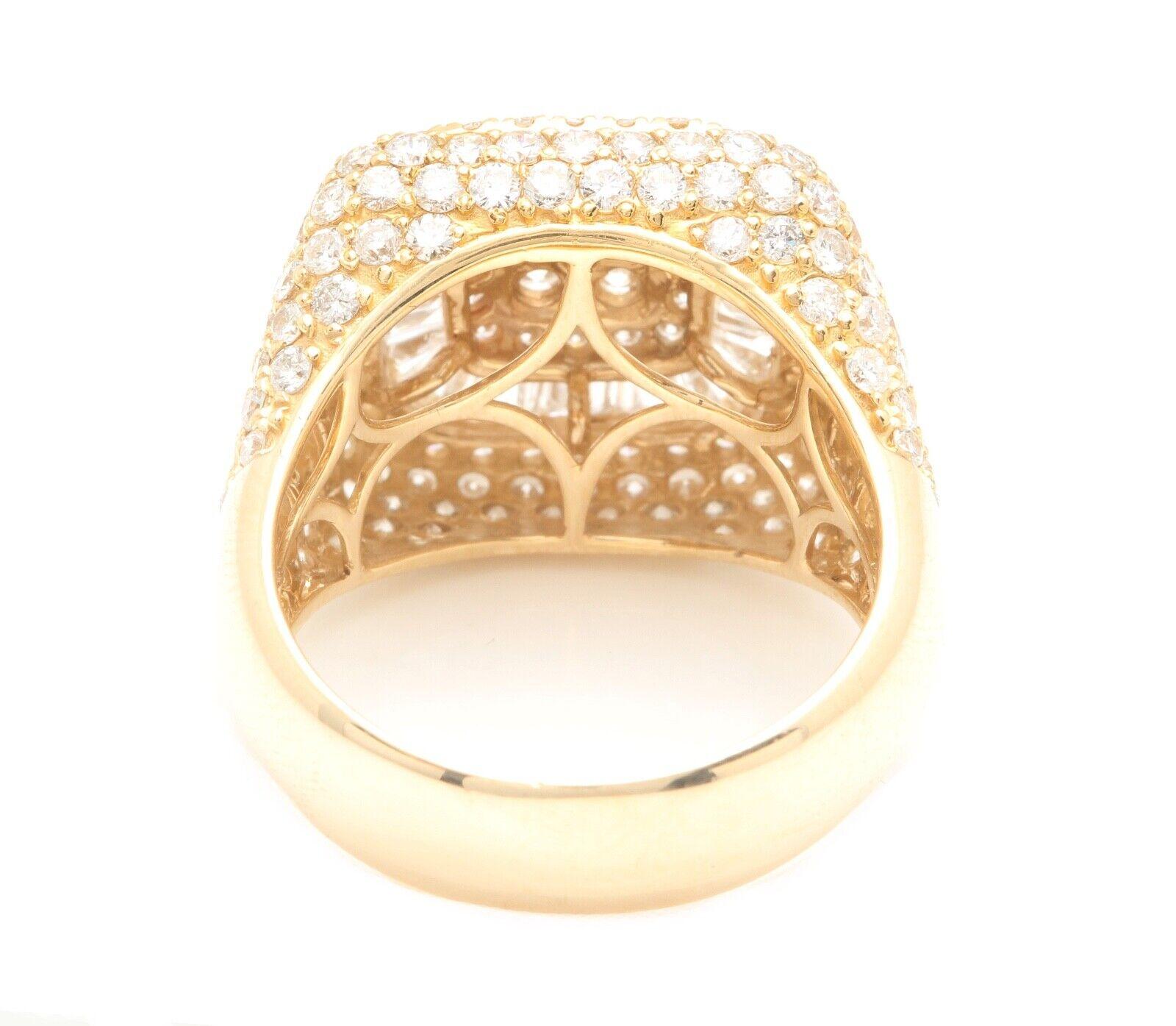3.69Ct Natural Diamond 14K Solid Yellow Gold Men's Ring For Sale 1