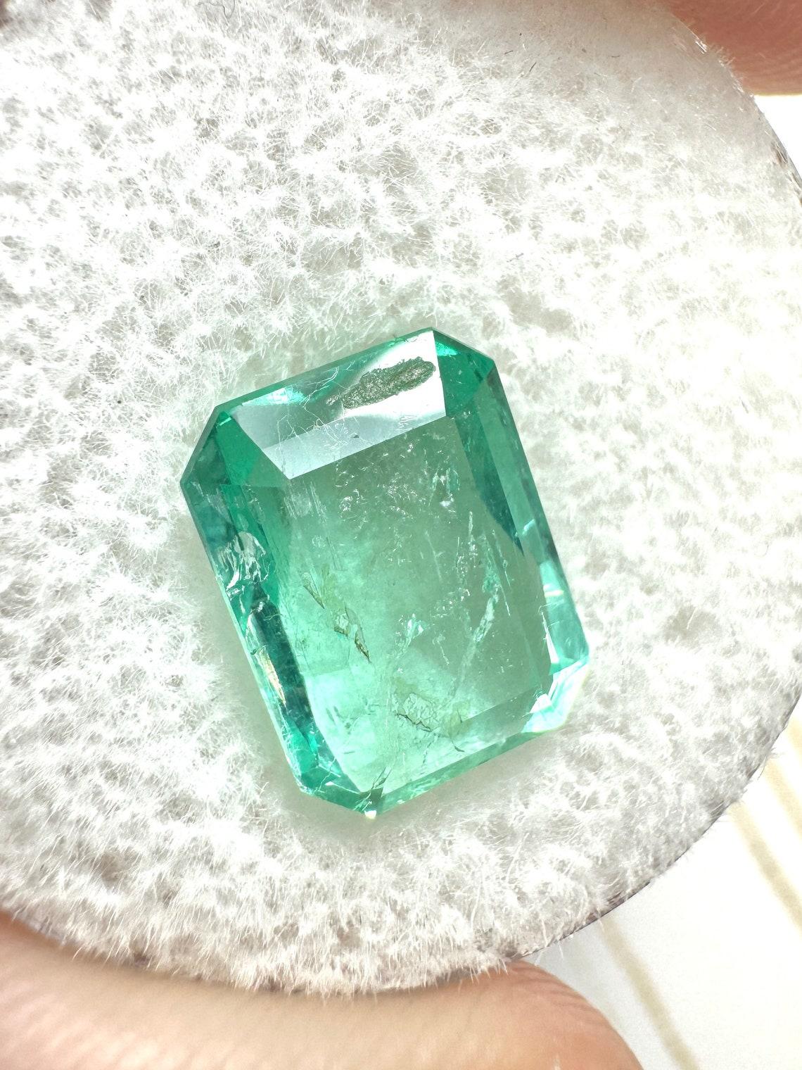 Modern 3.69ct Seafoam Green Emerald Cut Muzo Colombian Gem Genuine May Birthstone For Sale