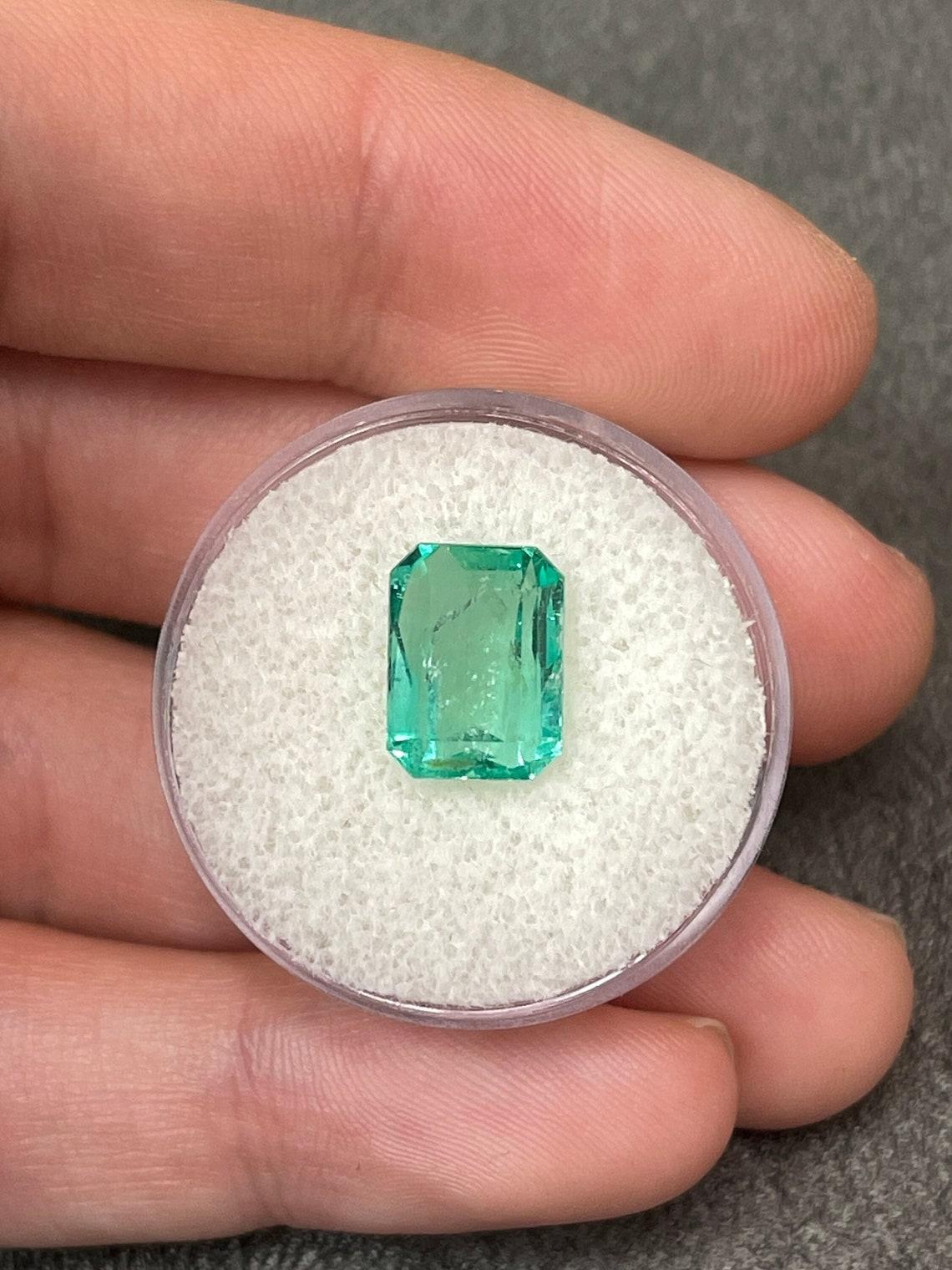 Women's or Men's 3.69ct Seafoam Green Emerald Cut Muzo Colombian Gem Genuine May Birthstone For Sale