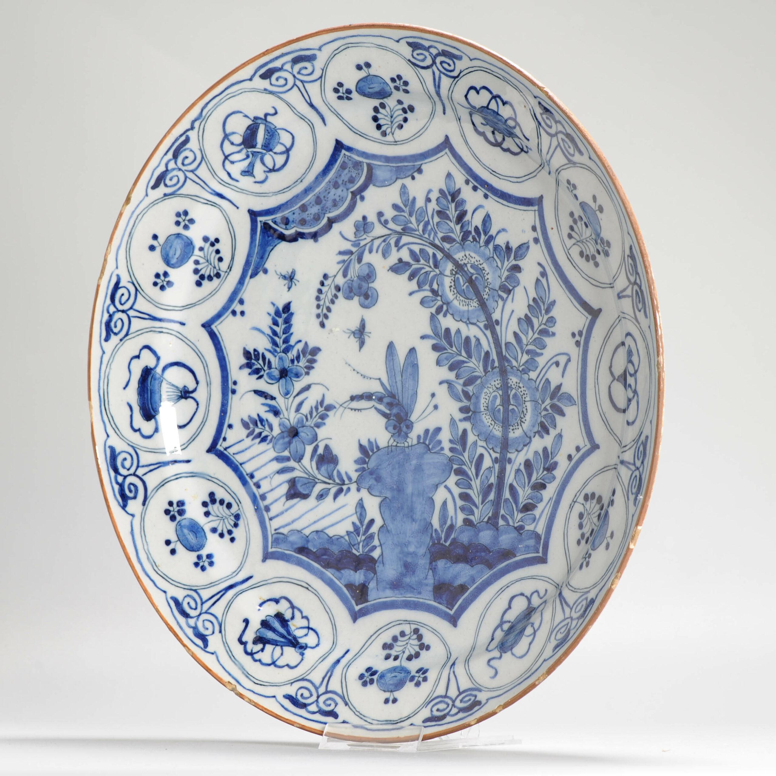 Néerlandais 36CM Antique 17/18th c Kraak Style Blue White Dutch Delftware Earthenware Cha. en vente