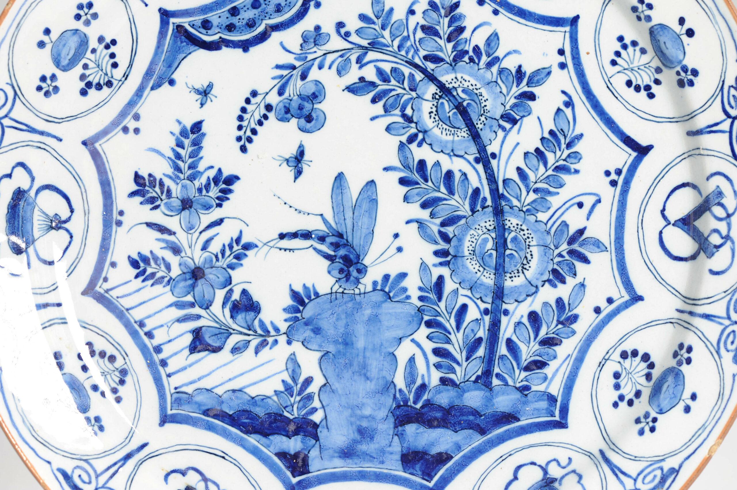36CM Antique 17/18th c Kraak Style Blue White Dutch Delftware Earthenware Cha. Bon état - En vente à Amsterdam, Noord Holland
