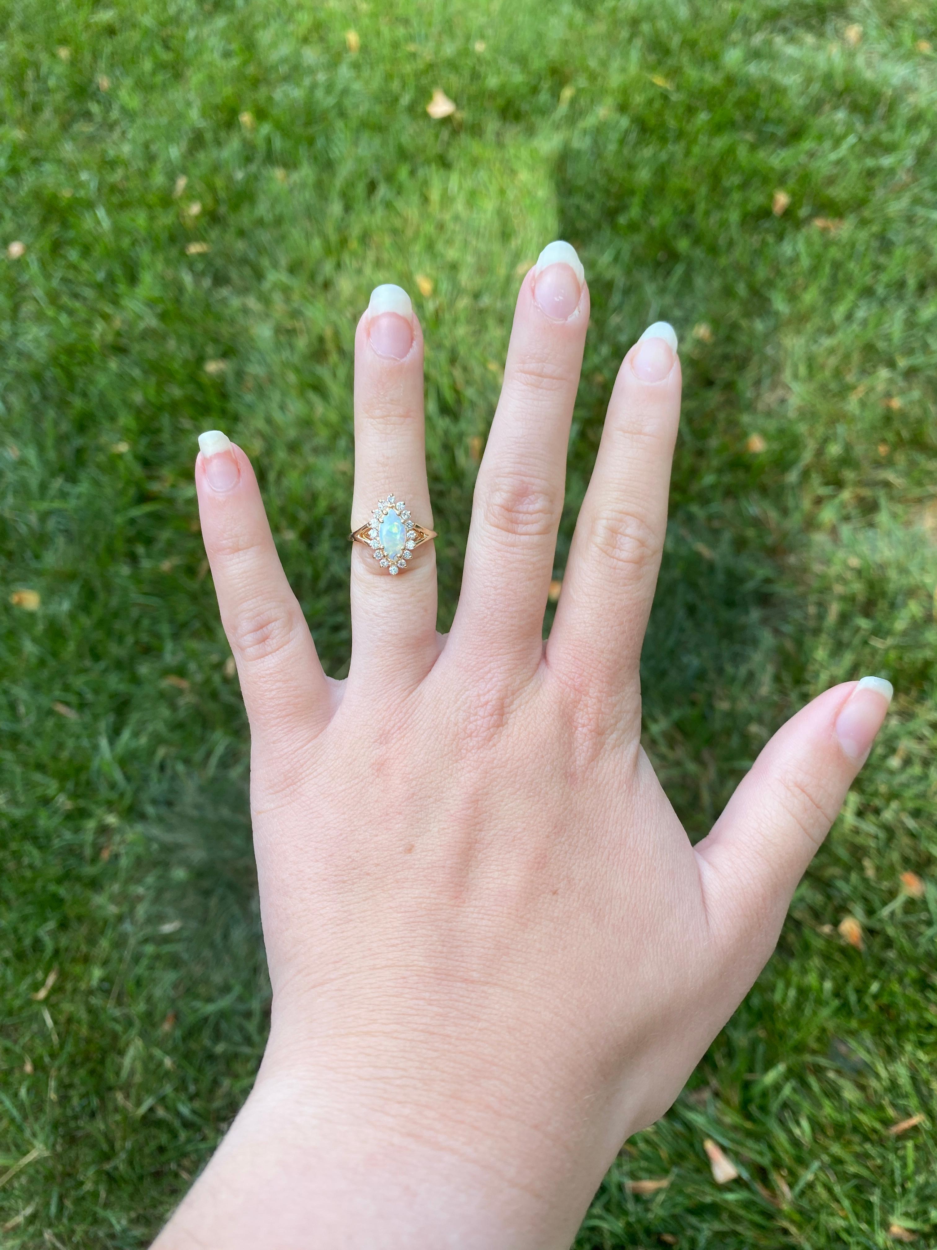 Bague Navette Opale et Diamant, or jaune 14k, taille 5 en vente 1