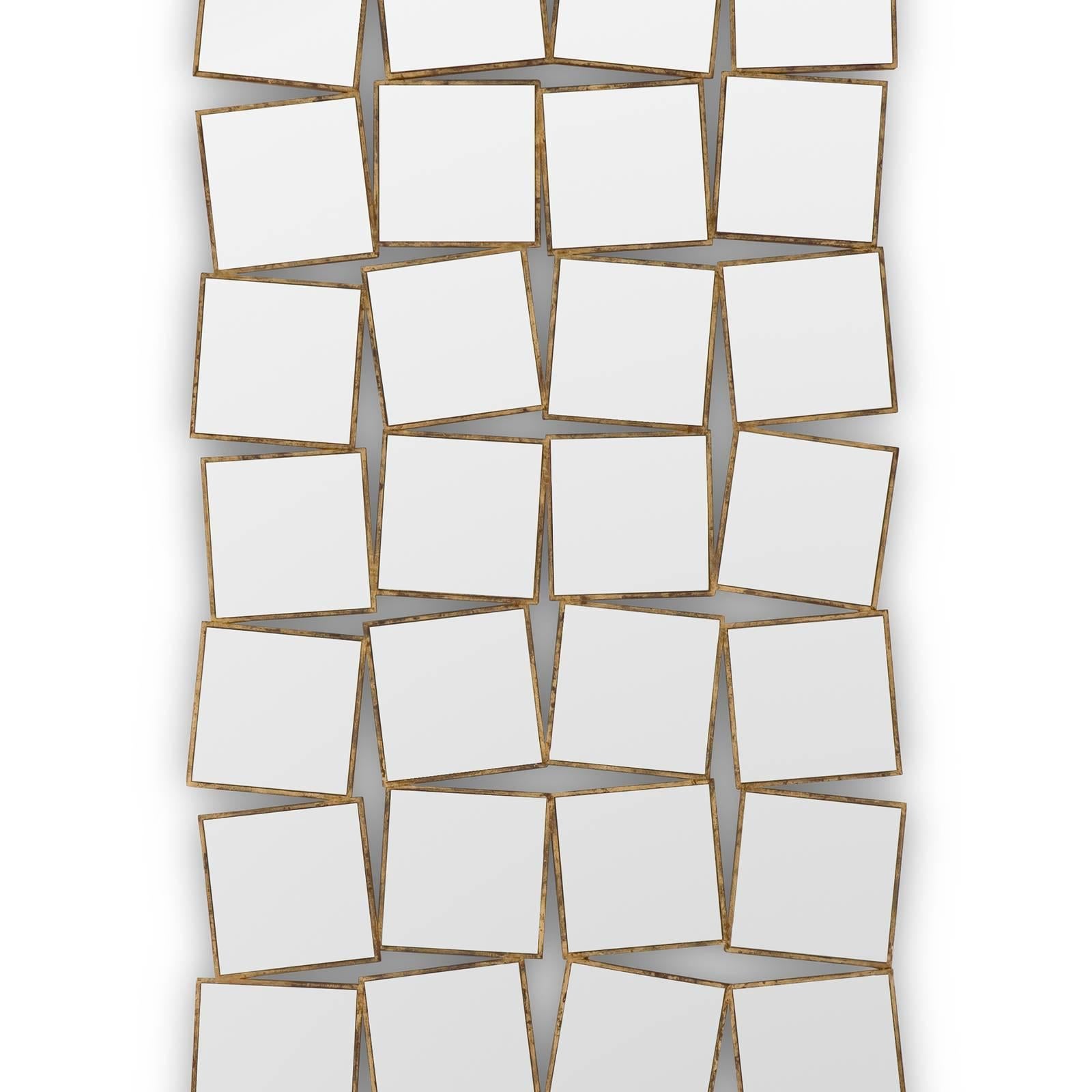 36. Quadrate Spiegel mit Massivholzrahmen mit Goldmalerei (Englisch) im Angebot