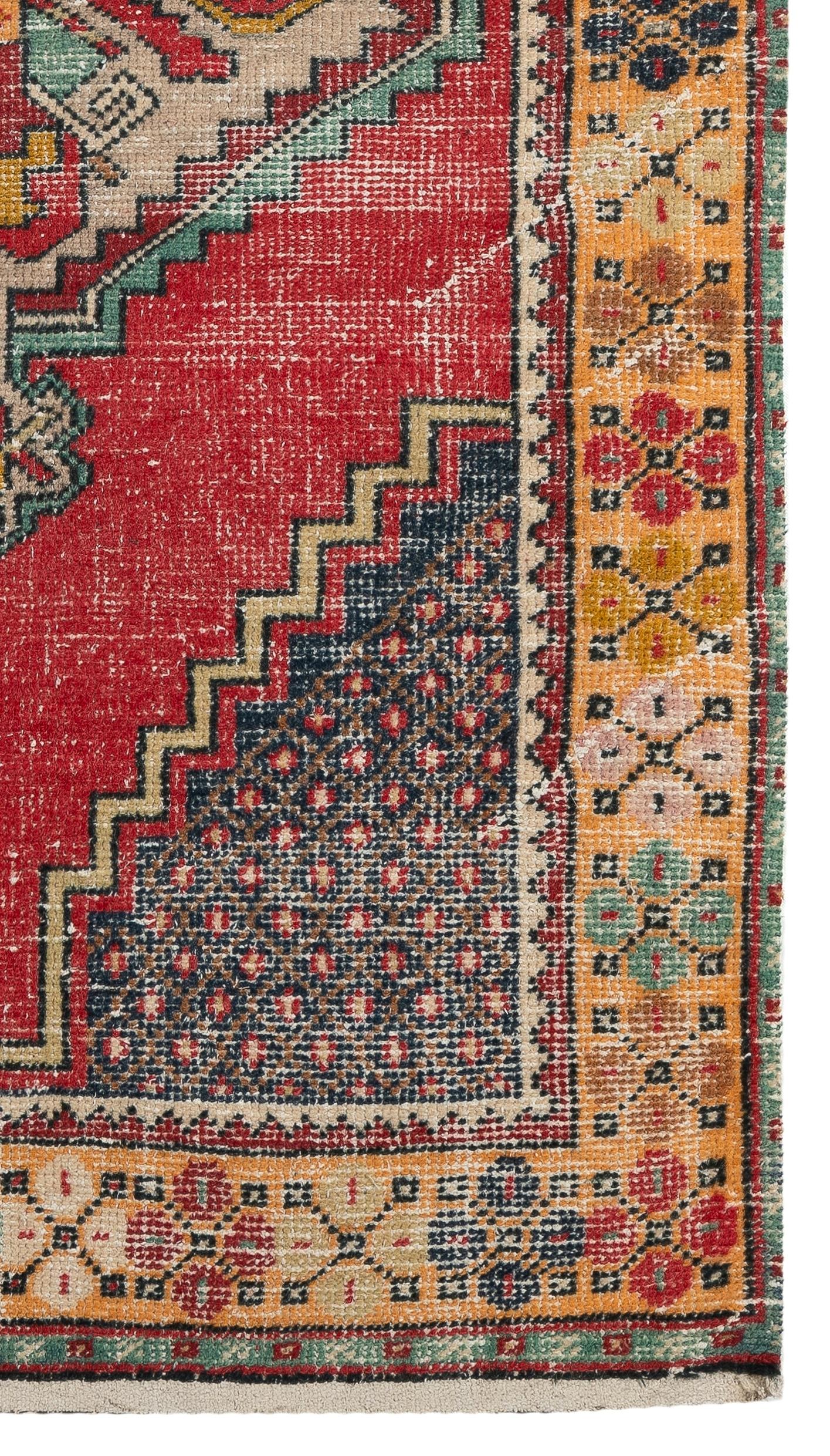 3.6x6 Ft Vintage Handmade Turkish Wool Oriental Rug in Vibrant & Warm Colors In Good Condition For Sale In Philadelphia, PA