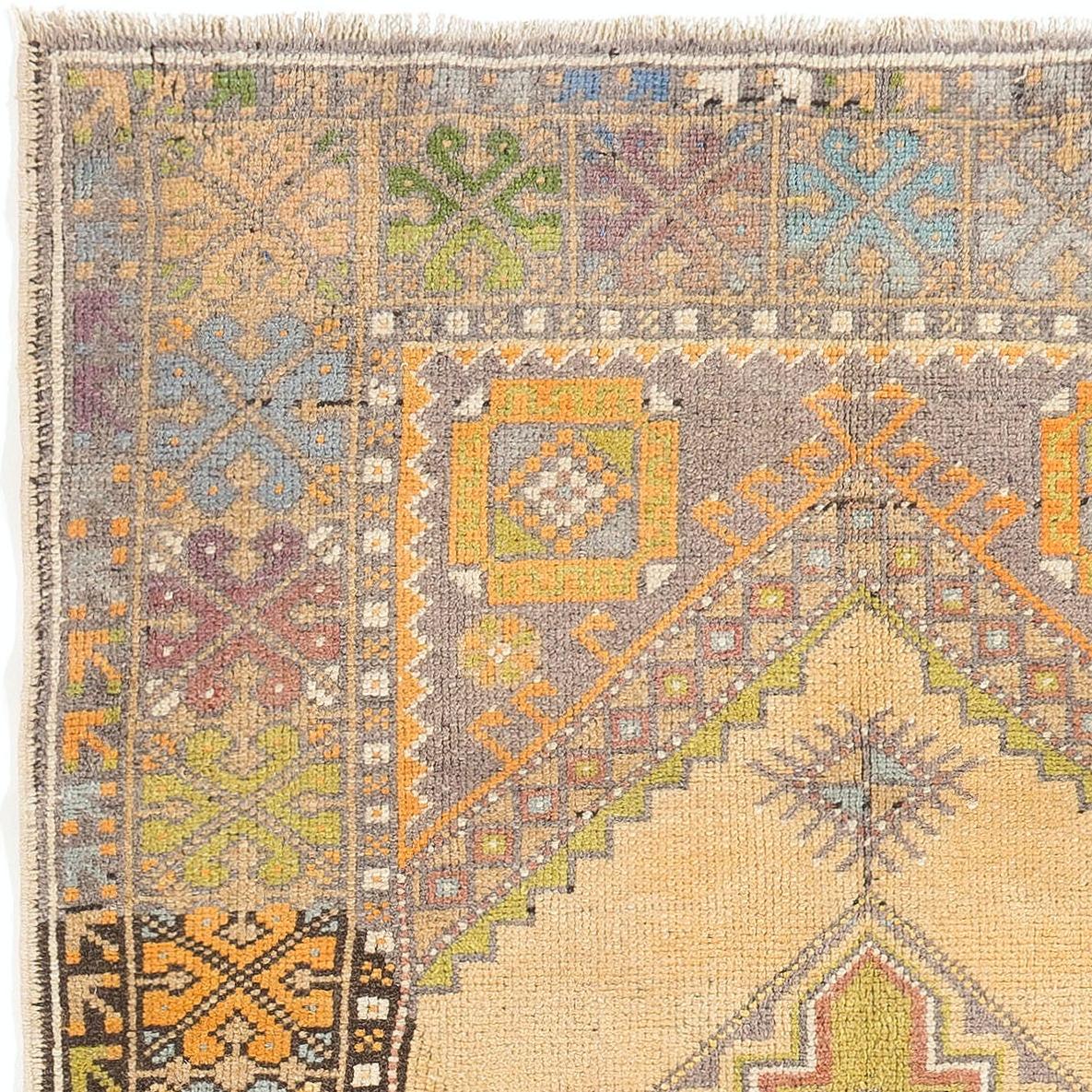 Rustico Tappeto turco d'epoca annodato a mano 3.6x6.2 Ft, tappeto colorato in stile tribale in vendita