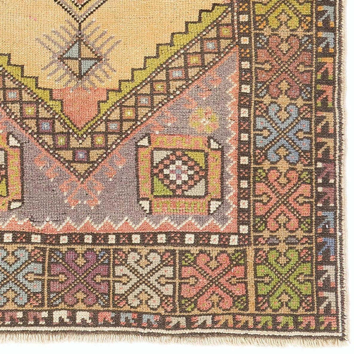 Turco Tappeto turco d'epoca annodato a mano 3.6x6.2 Ft, tappeto colorato in stile tribale in vendita