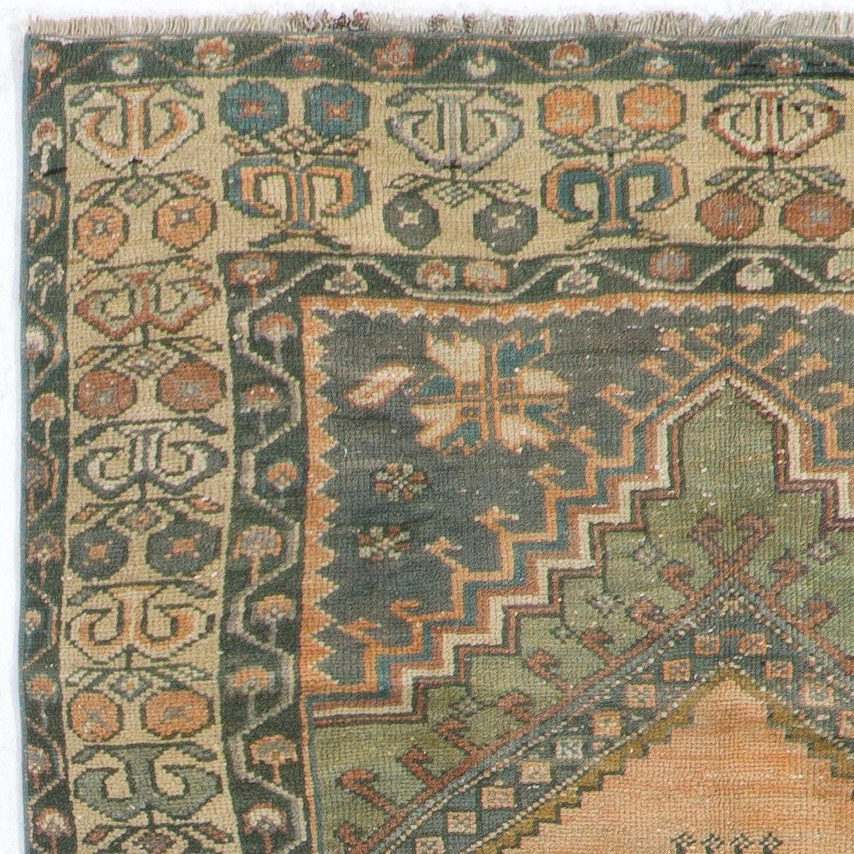 3.6x6.4 Ft Traditional Vintage Turkish Rug for Country Homes, Rustic & Tribal In Good Condition For Sale In Spring Valley, NY