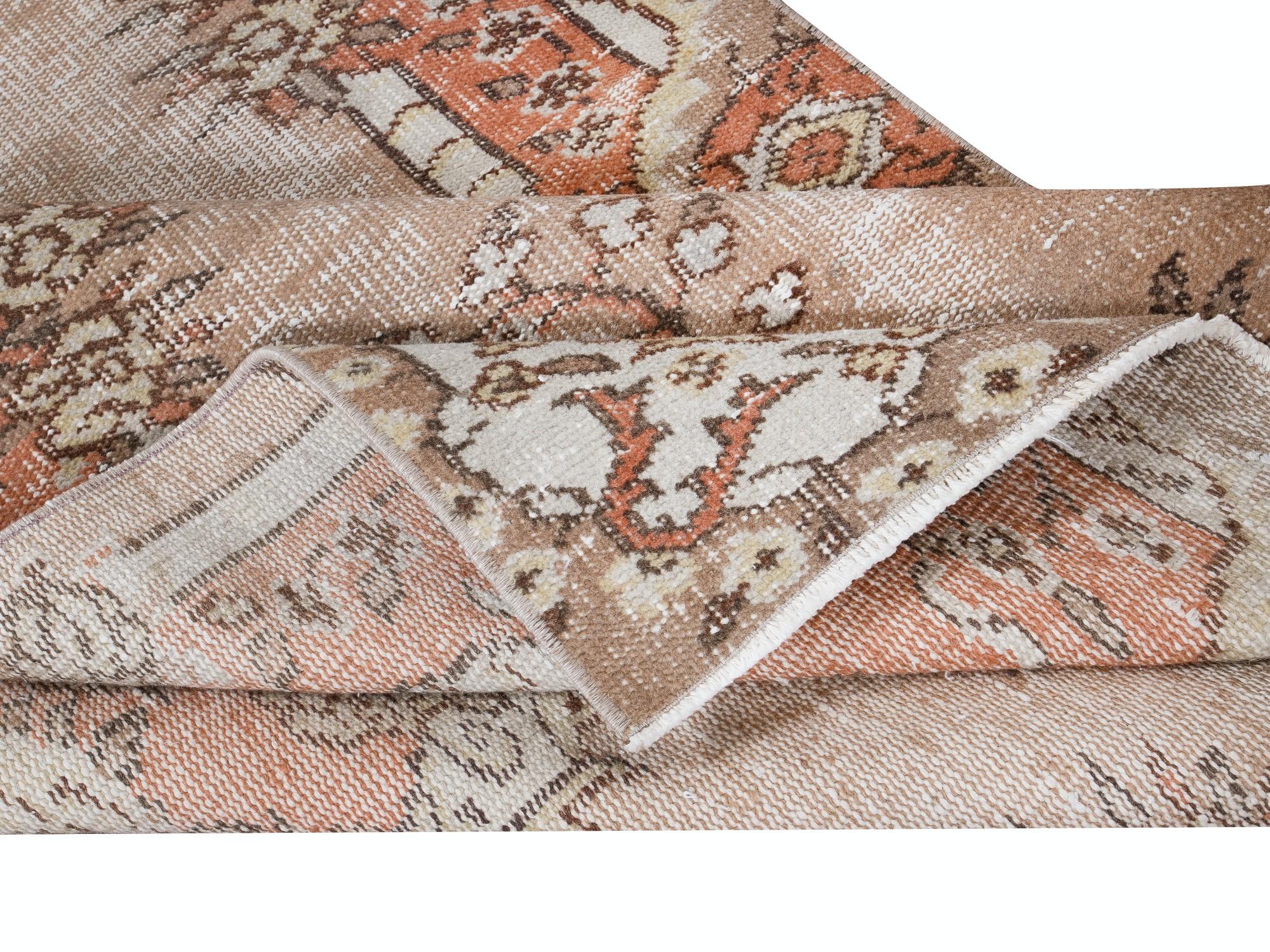 3.6x6.7 Ft Vintage Handgeknüpfter Teppich aus Anatolischer Wolle mit Akzent in gedämpften Farben (Oushak) im Angebot