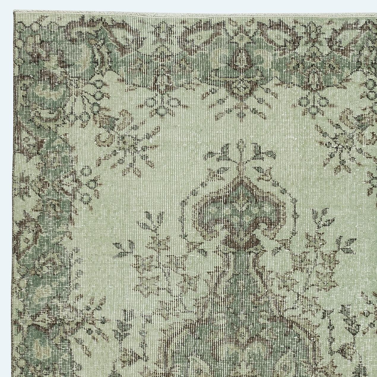 Hand-Knotted 3.6x6.8 Ft Contemporary Handmade Turkish Accent Rug in Light Green Color For Sale