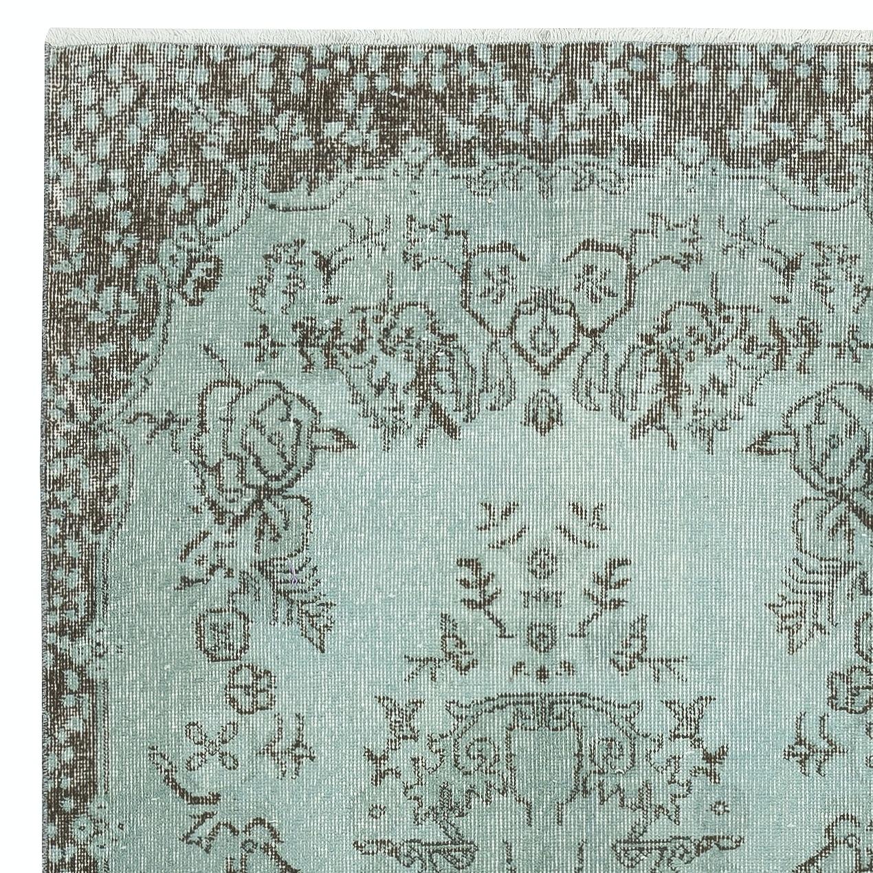 Turc 3.6x7.2 Ft Modernity Handmade Turkish Accent Rug. Petit tapis bleu clair en vente