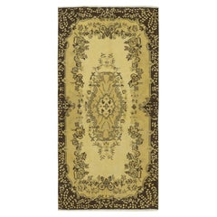 Tappeto turco vintage 3.6x7.2 Ft tinto in giallo per interni moderni