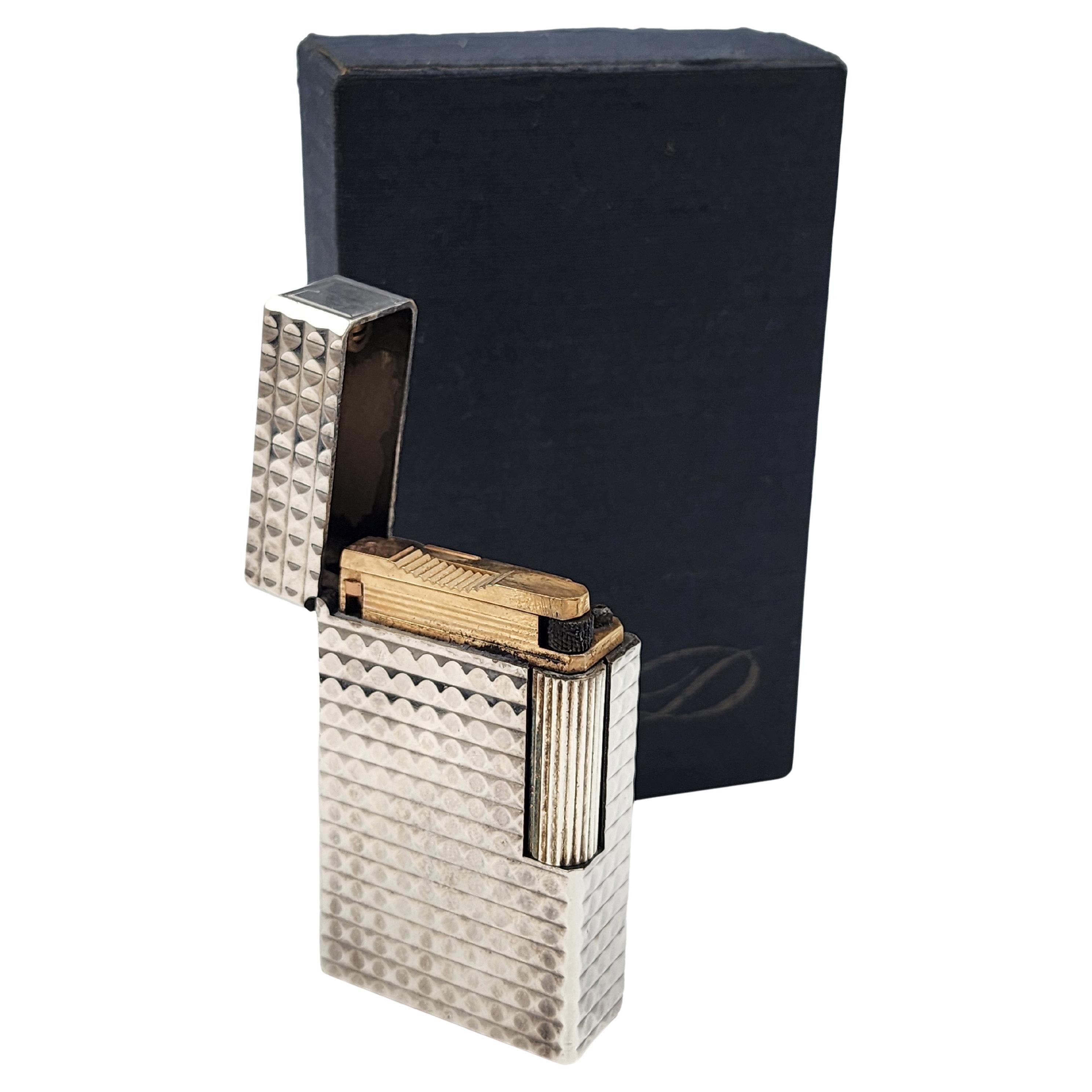 37 / 5.000 S.T. Dupont lighter from the 1970s For Sale