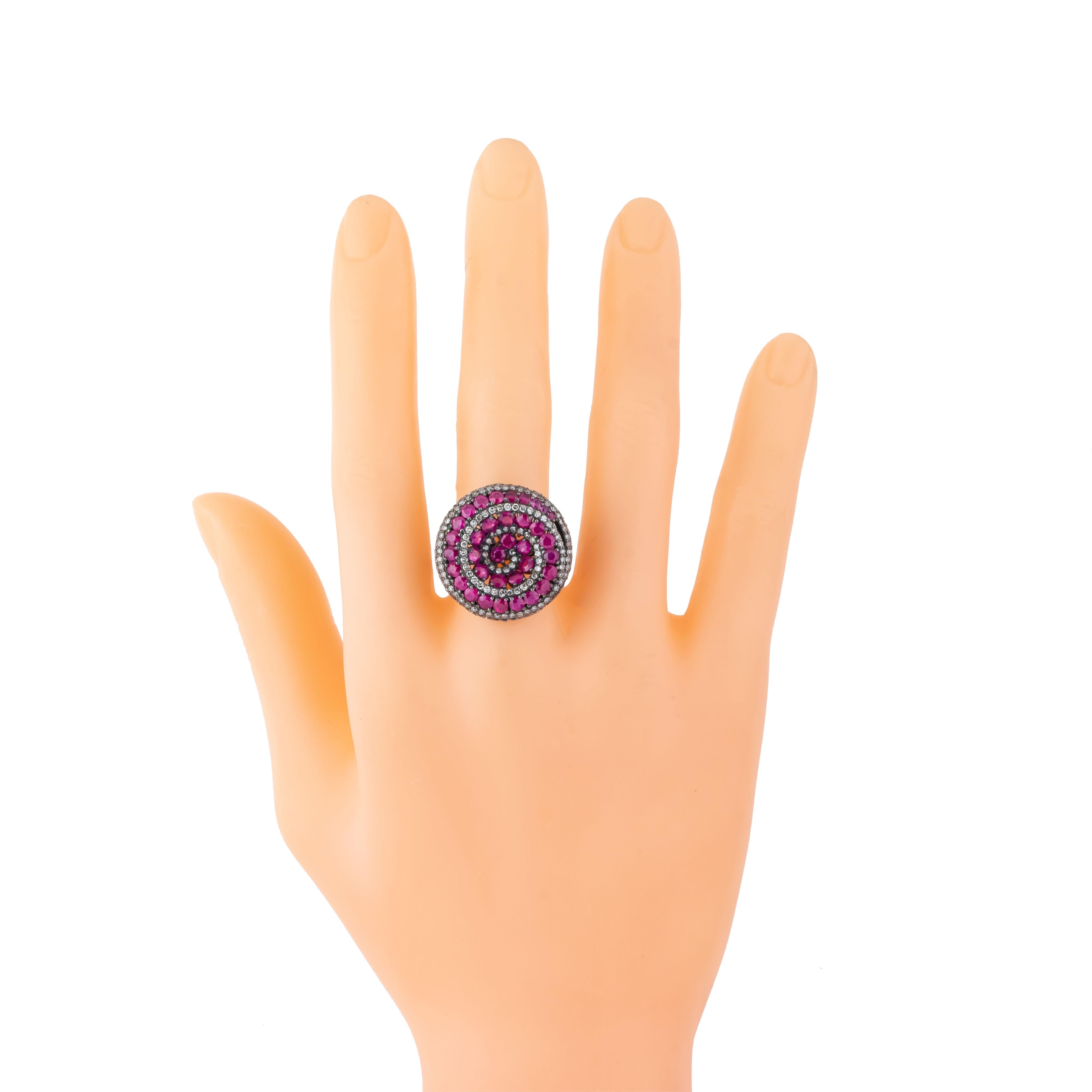 3.7 Carat Diamond and Ruby Fashion Ring In New Condition For Sale In Jaipur, IN