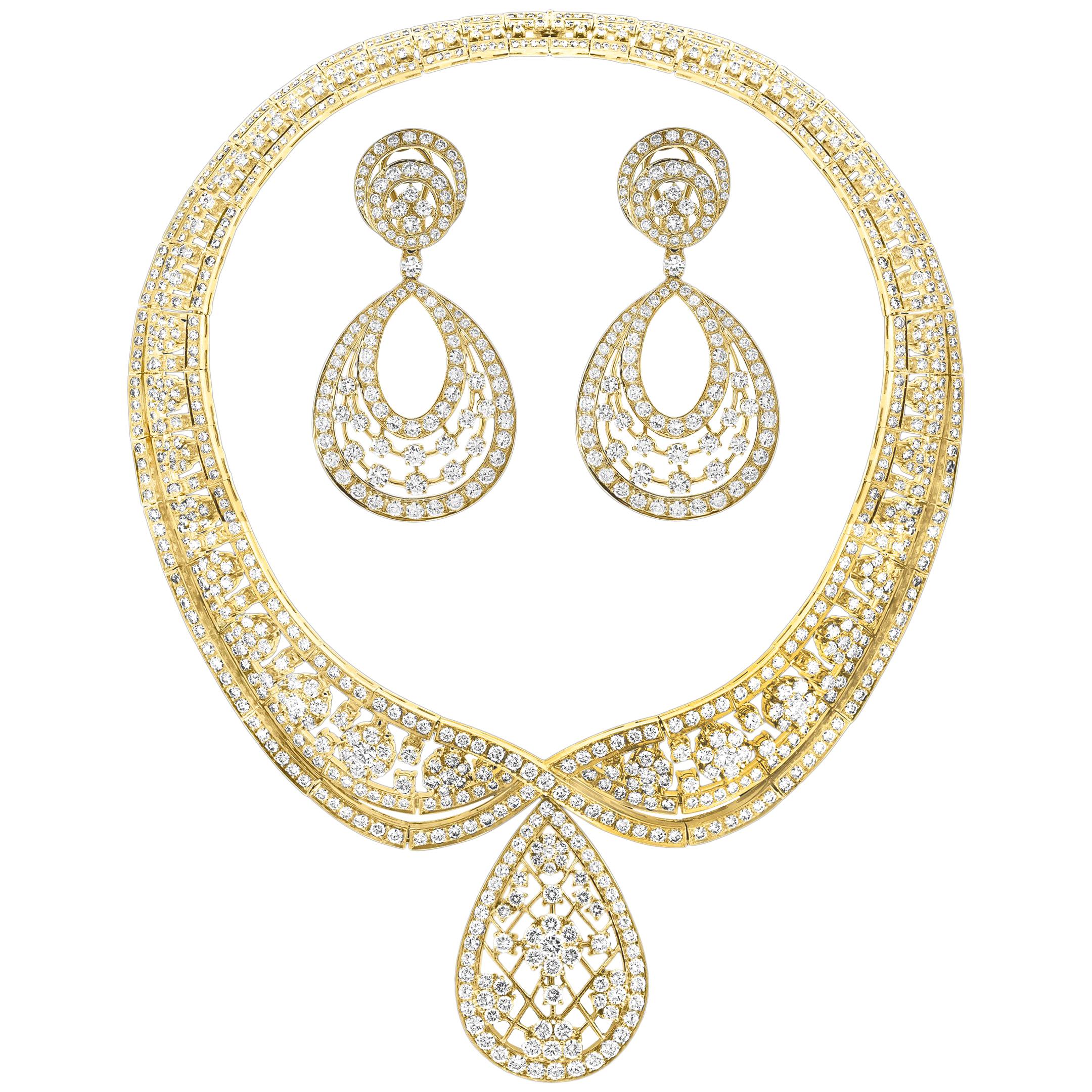 37 Carat Diamond Necklace and Earrings 185 Grams 18 Karat Gold Bridal Suite