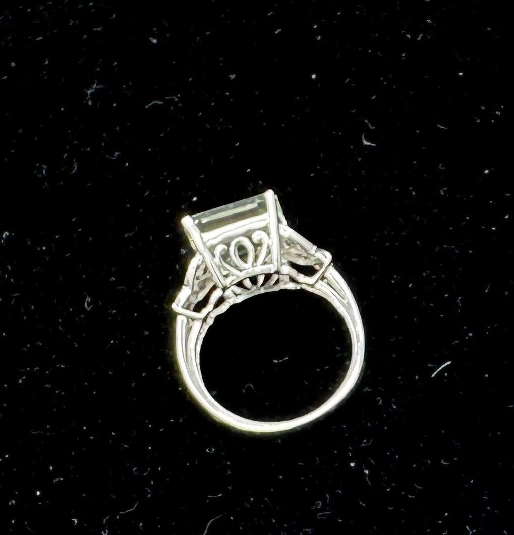 3,7 Karat Grüner Amethyst Ring Weißgold Quadratischer Stufenschliff Solitär Art Deco im Angebot 3
