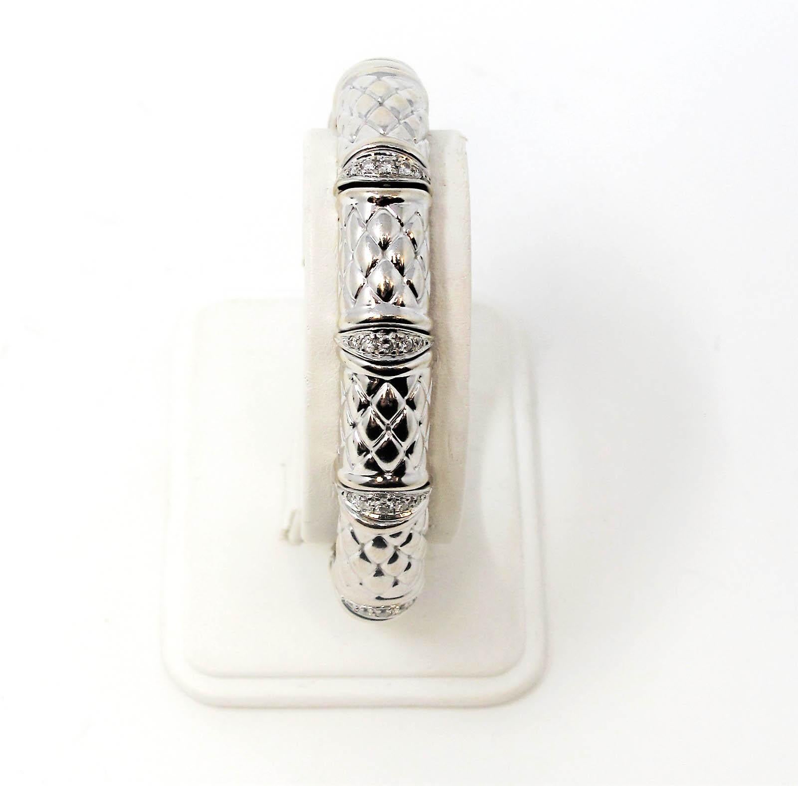 Bracelet jonc extensible en or blanc 18 carats avec diamants pavés de 0,37 carat de style bambou en vente 4