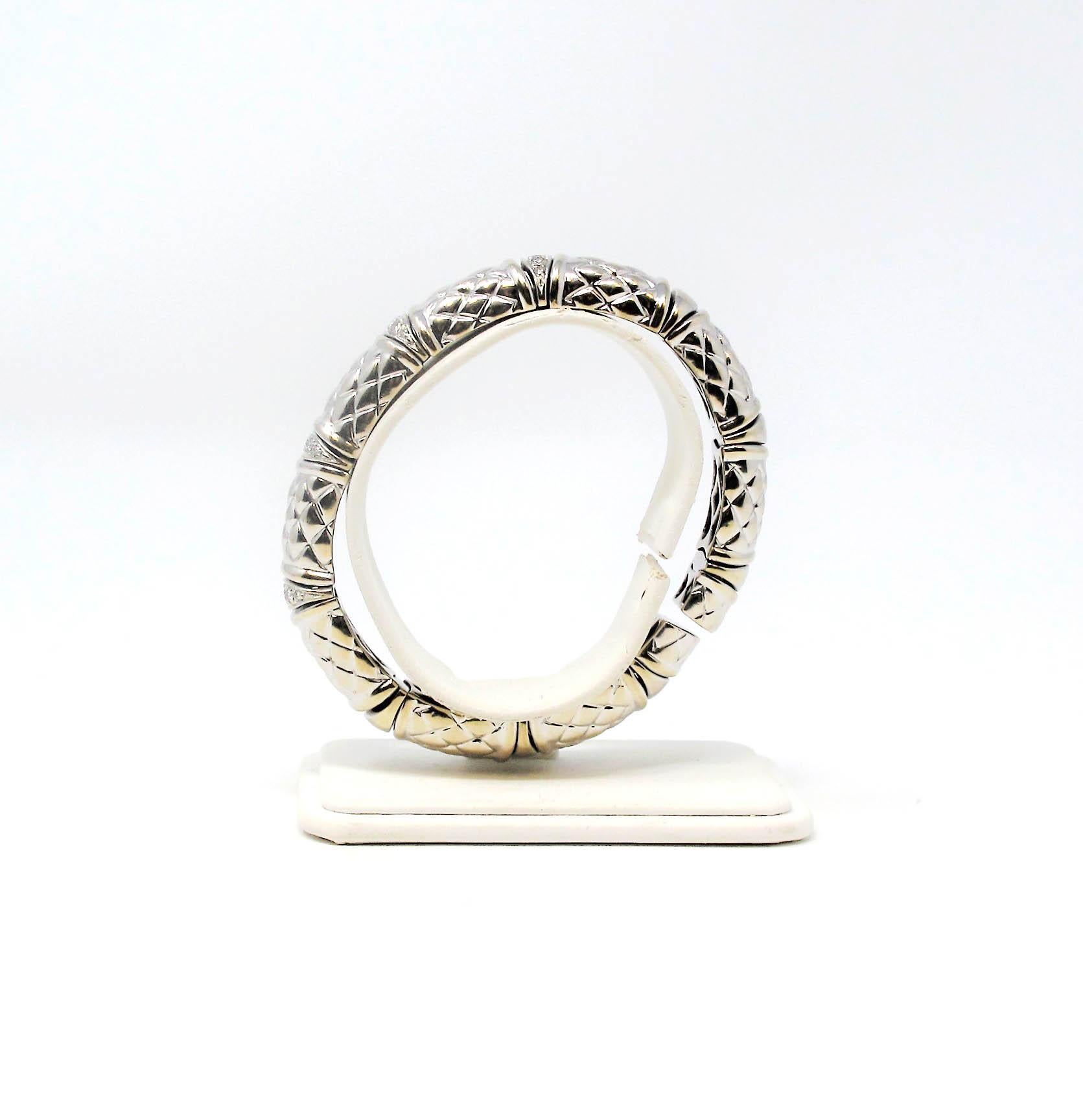 Bracelet jonc extensible en or blanc 18 carats avec diamants pavés de 0,37 carat de style bambou en vente 5